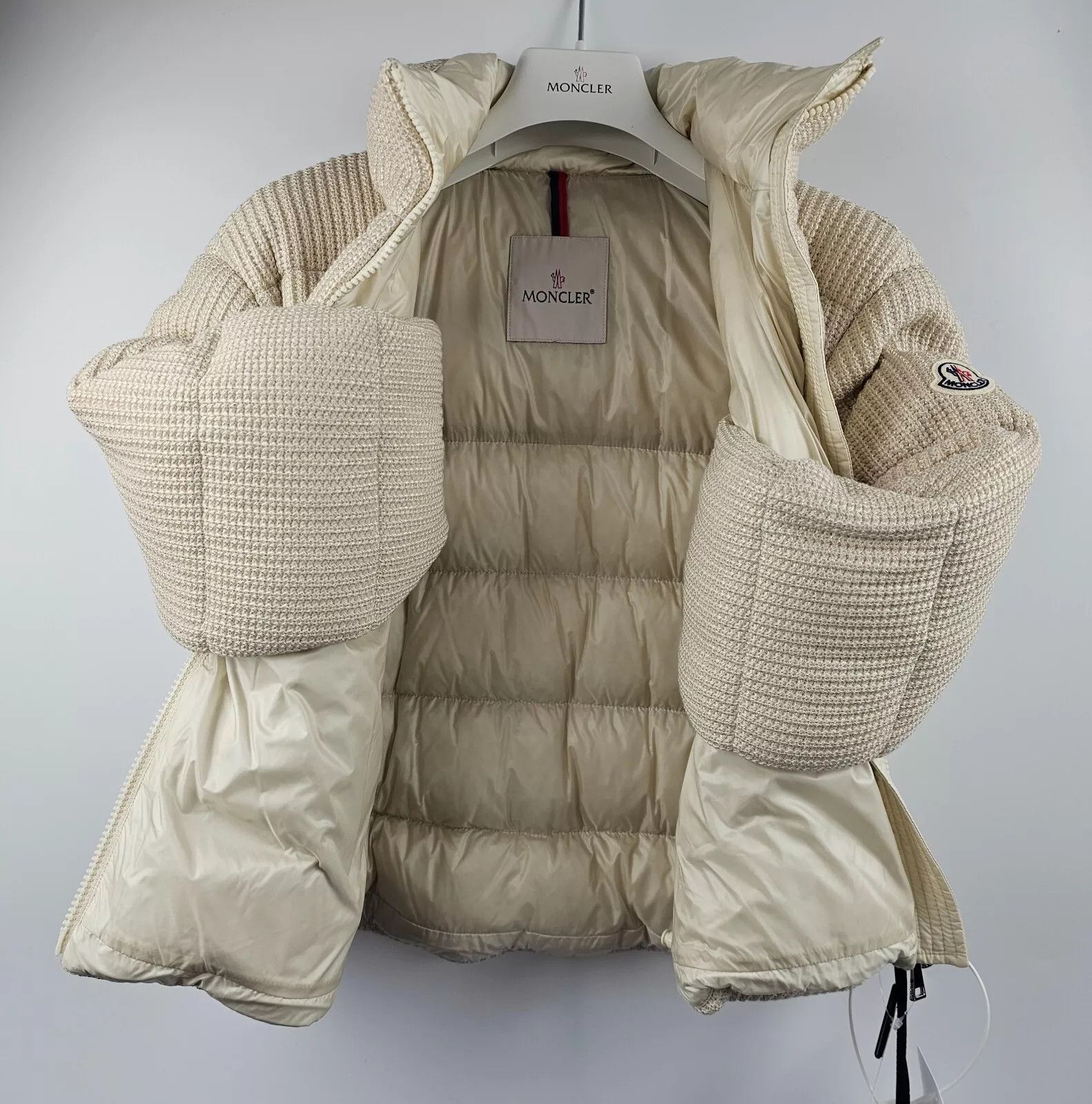 Moncler MONCLER Thoiry Women's White Down Jacket New Size XS / US 0-2 / IT 36-38 - 4 Thumbnail