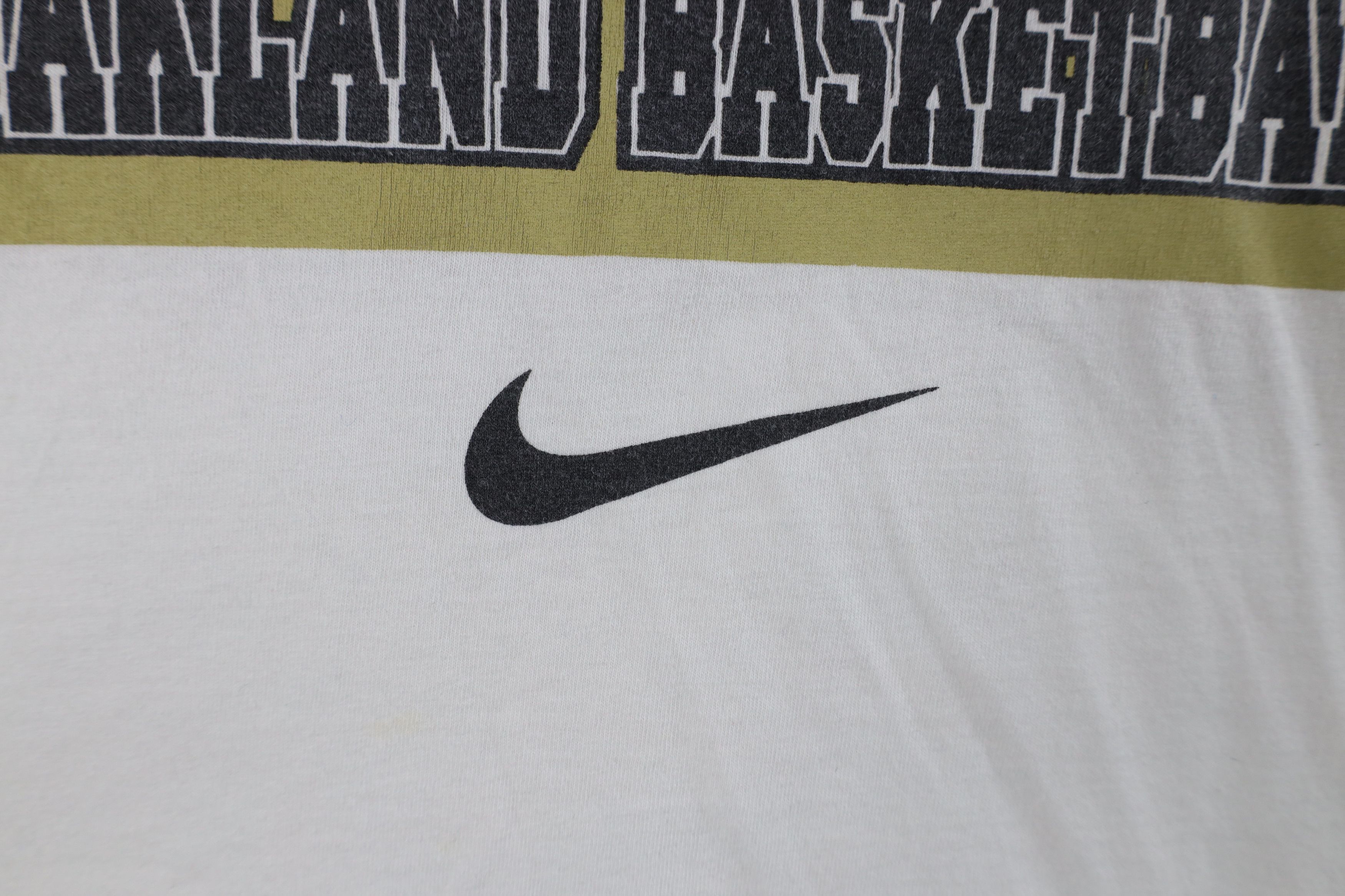 Nike Vintage Nike Swoosh Okland University Basketball T-Shirt Size US L / EU 52-54 / 3 - 5 Thumbnail