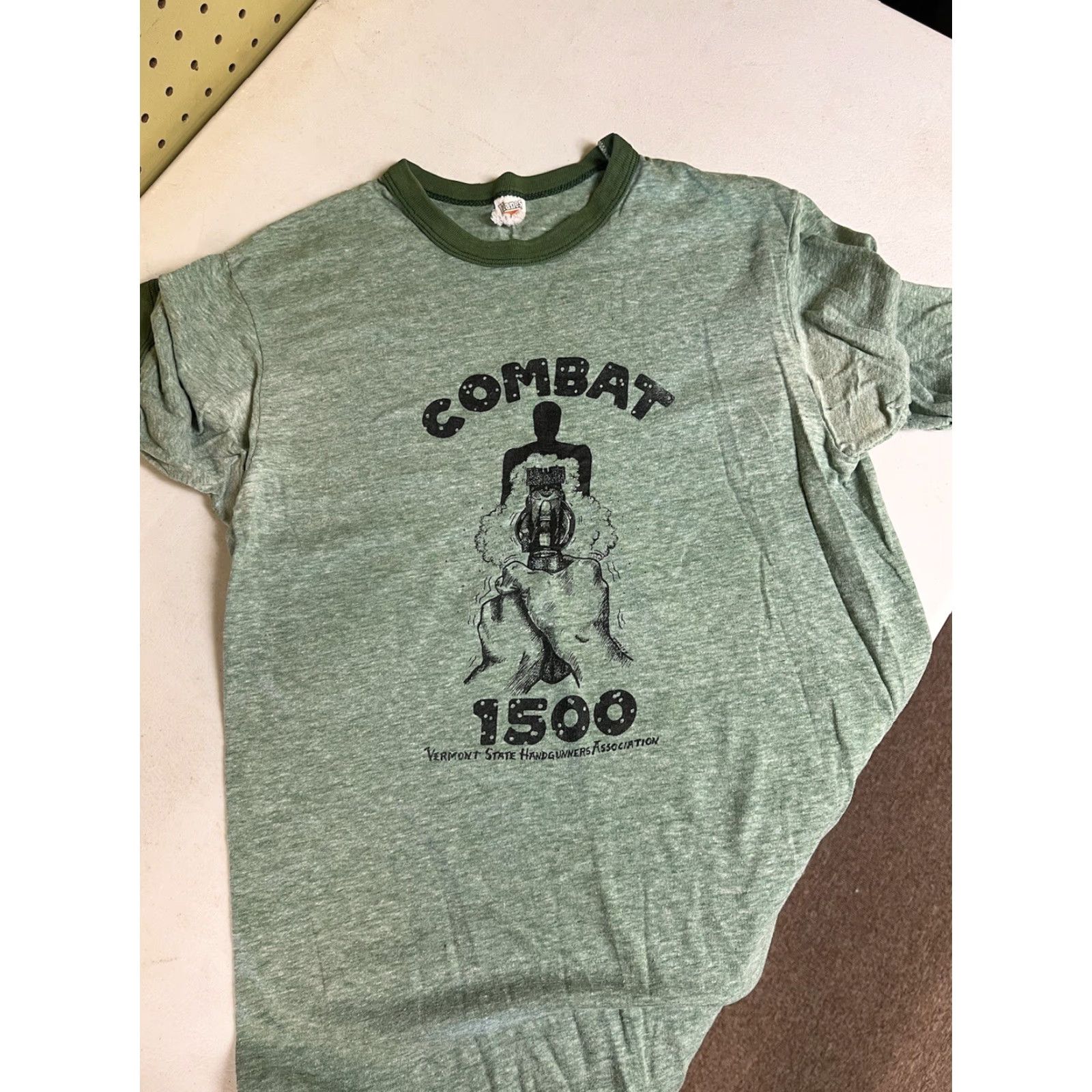 Hanes VINTAGE Hanes T-Shirt Green Small S Men Crew Neck Short Sleeve Gun Classic Vermont State Handgunner’s Association Green T-Shirt As Is Static? Size US S / EU 44-46 / 1 - 8 Thumbnail