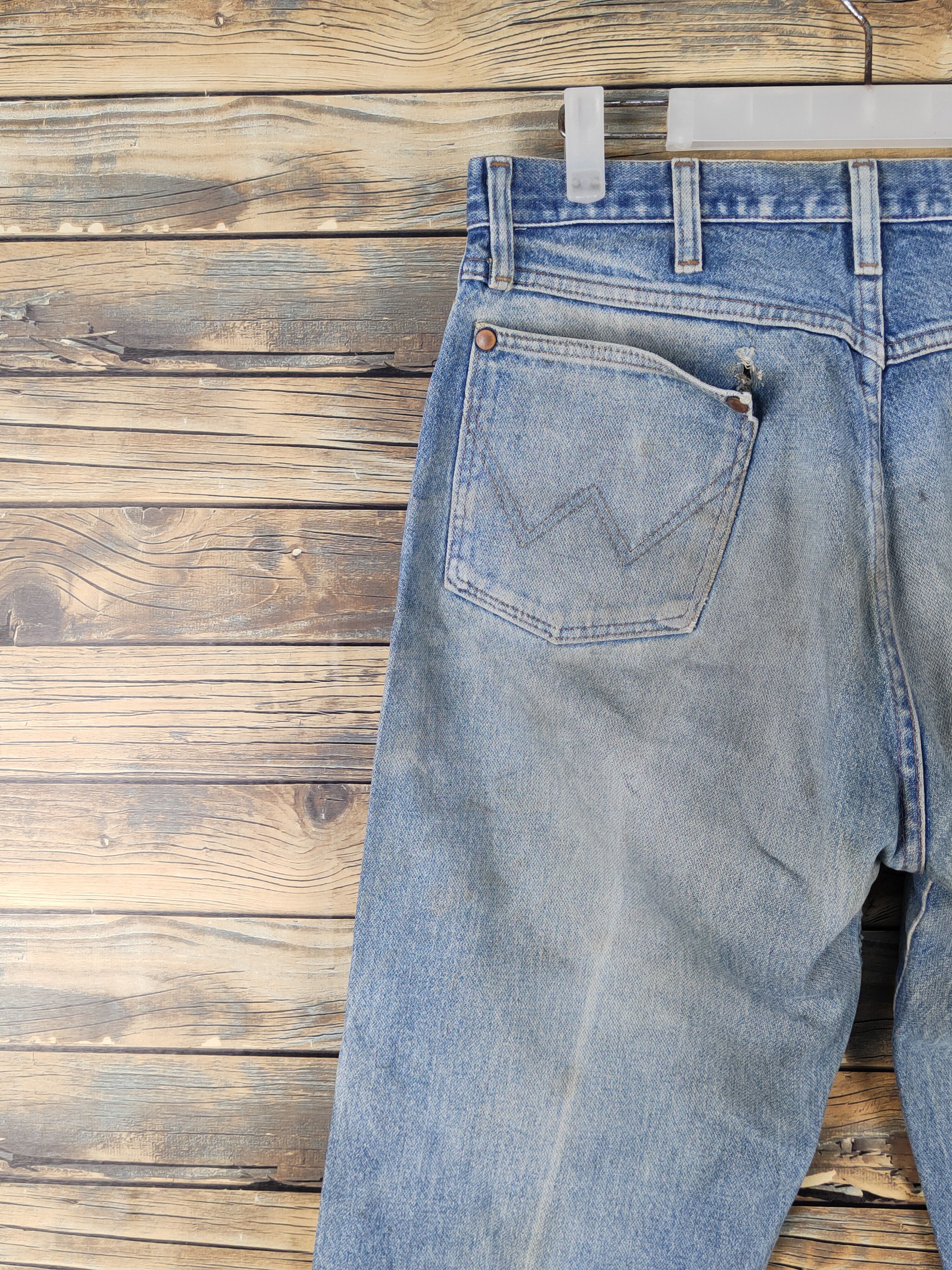 Japanese Brand Wrangler Blue Distressed Ripped denim Jeans #W1496 Size US 31 - 10 Thumbnail