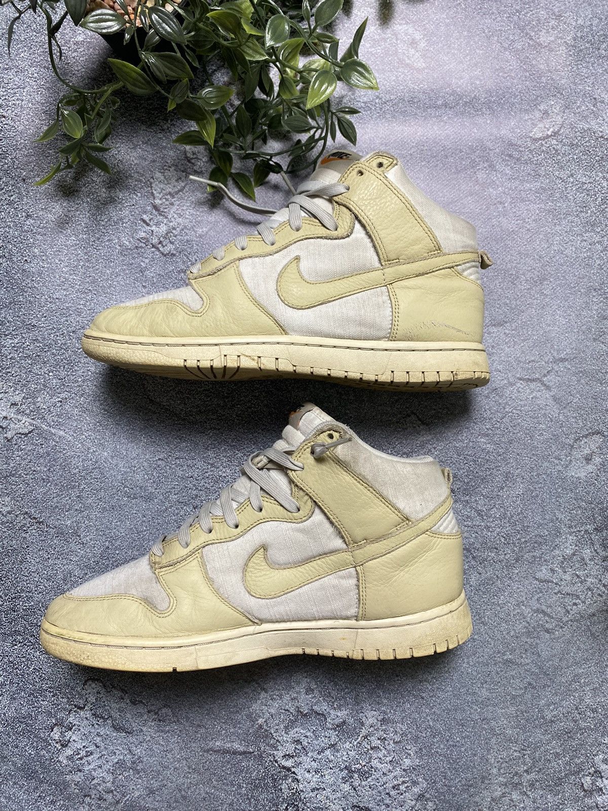 Nike × Vintage Nike Dunk High Lx Team Gold Size US 10 / EU 43 - 4 Thumbnail