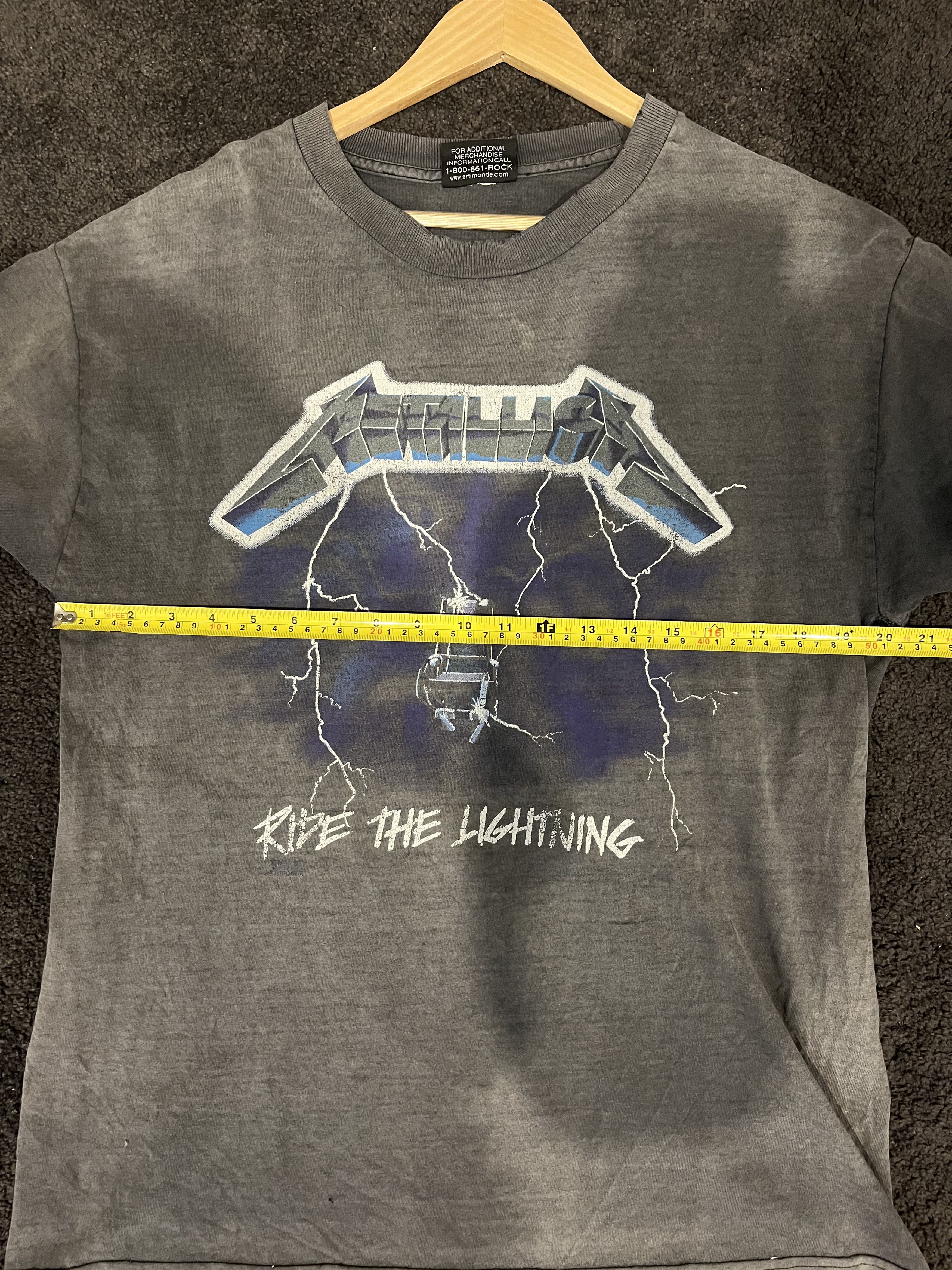 Vintage Metallica 'Ride the Lightning' Artimonde Tee Size US L / EU 52-54 / 3 - 6 Thumbnail