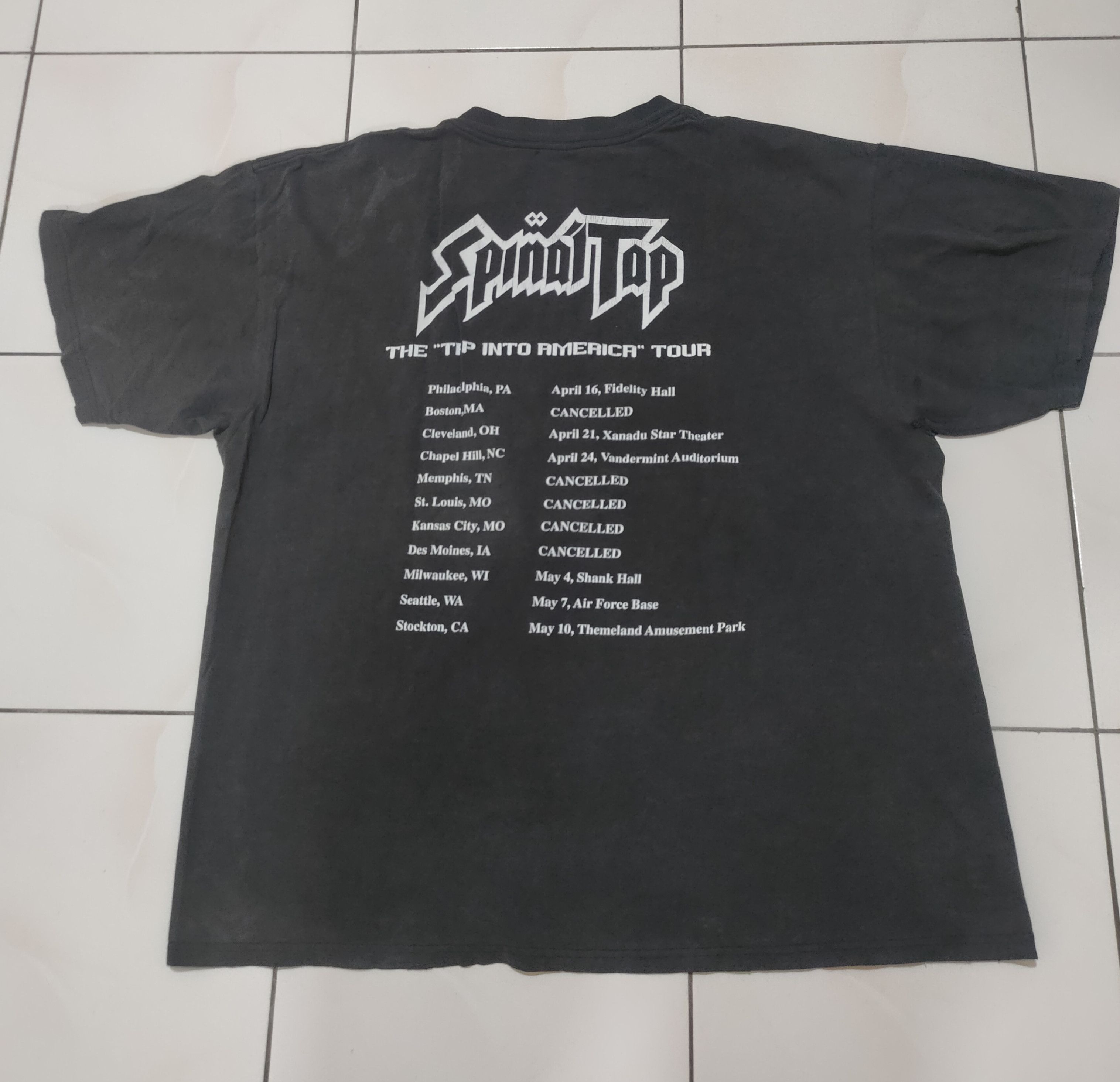 Band Tees Vintage Spinal Tap band Size US XL / EU 56 / 4 - 2 Thumbnail