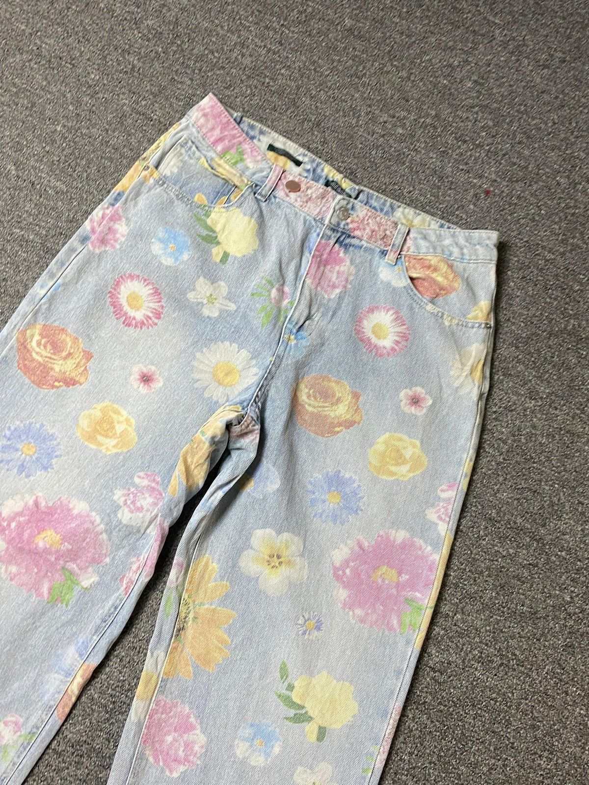 Designer × Japanese Brand × Vintage Wild Fable 70’s Flowers Inspired Tapered Jeans (129) Size US 32 / EU 48 - 11 Thumbnail