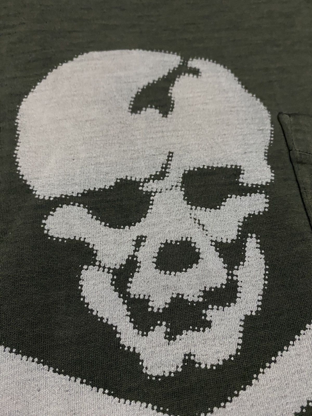 20471120 Japan Sindee Slick Punk Skull Distressed Style Pocket Tee Size US M / EU 48-50 / 2 - 3 Thumbnail