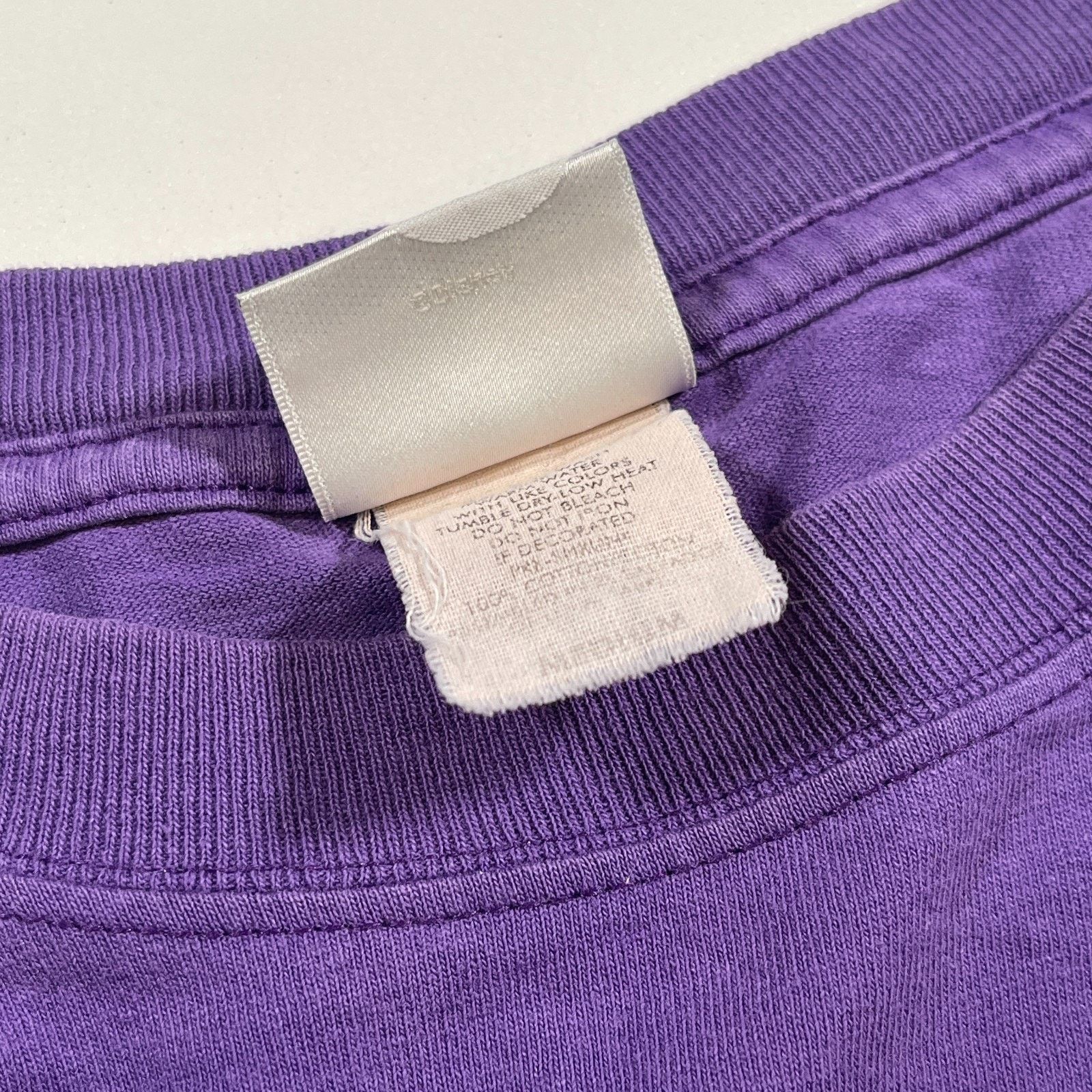 Disney × Vintage Vintage Y2K Disney Tinkerbell Magical Wings T Shirt Purple Size US M / EU 48-50 / 2 - 5 Thumbnail