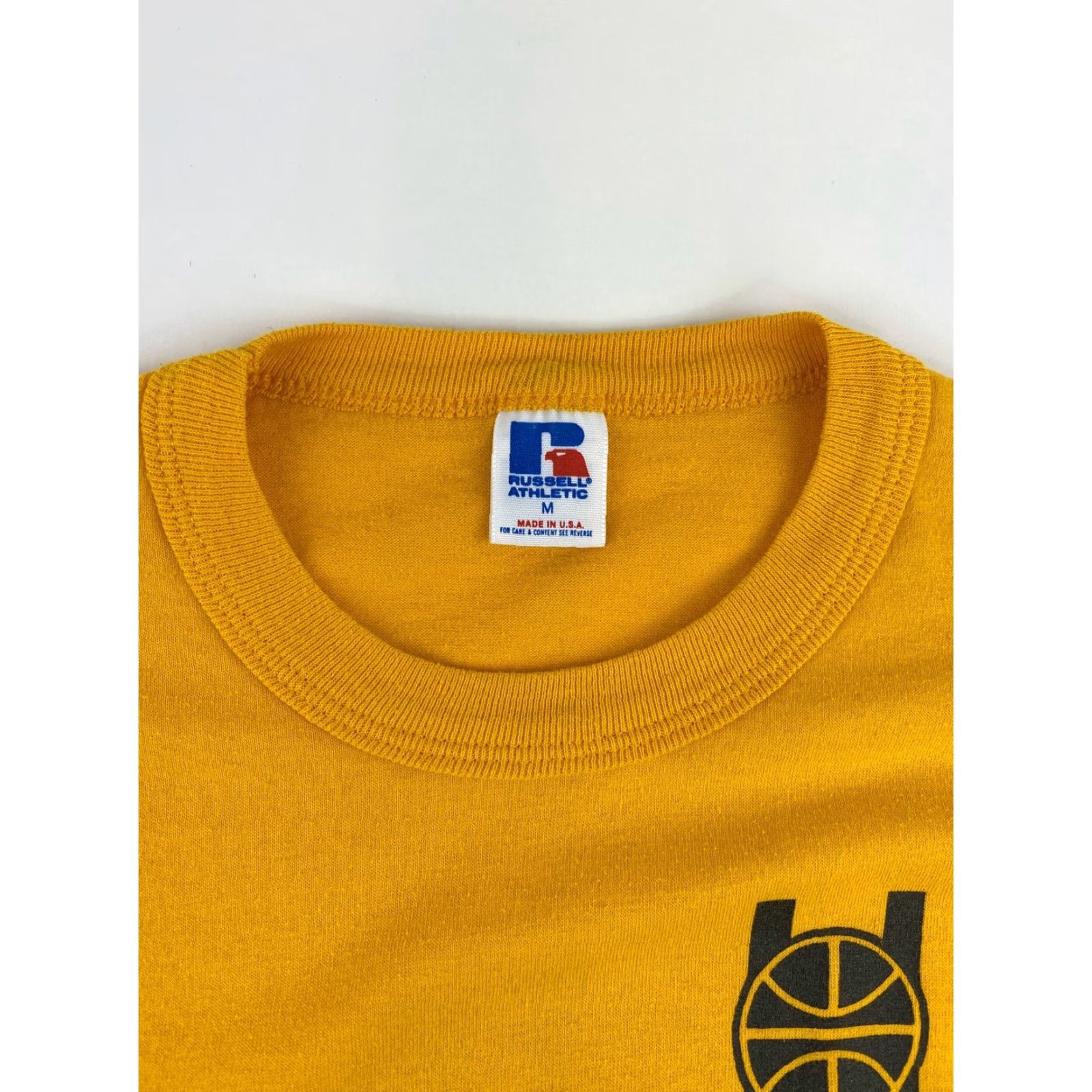 Vintage VINTAGE Russell T Shirt Men’s Medium Yellow Rex Putnam Basketball #8 Made In USA Mens Size US M / EU 48-50 / 2 - 5 Thumbnail