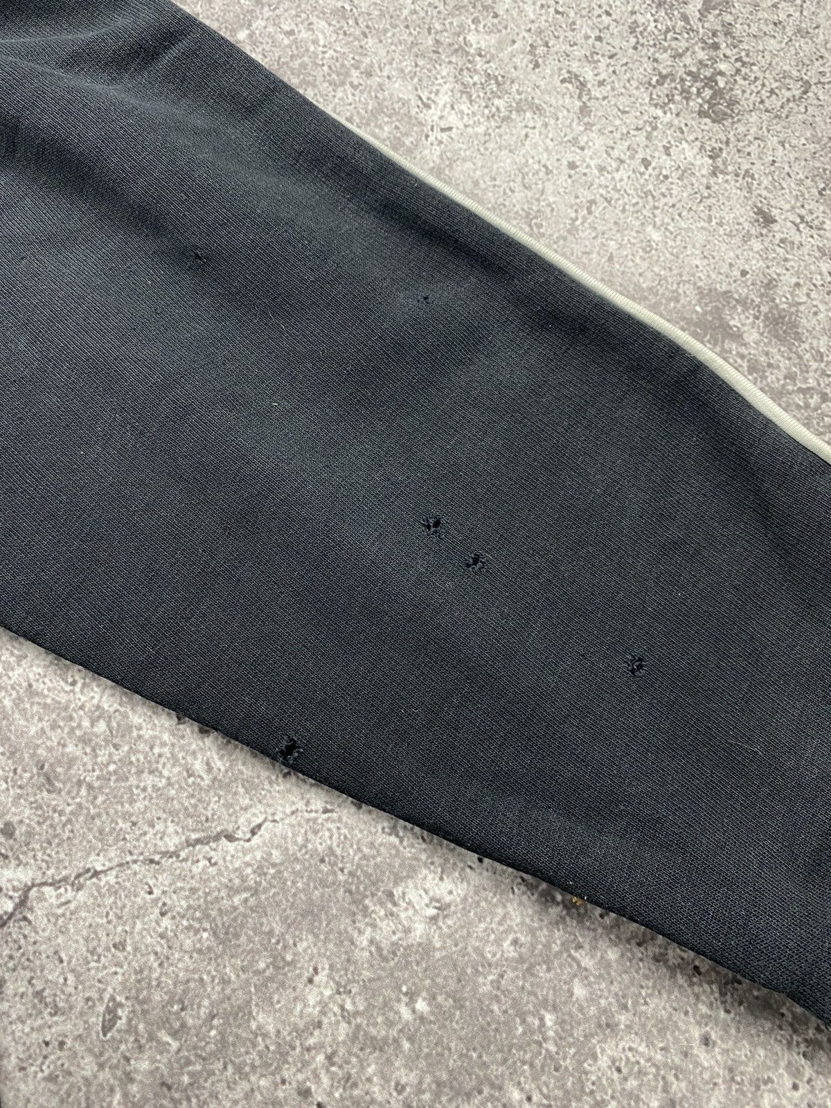 Nike Vintage Nike Distressed Faded big logo Sweatshirt Y2K Japan Size US M / EU 48-50 / 2 - 5 Thumbnail