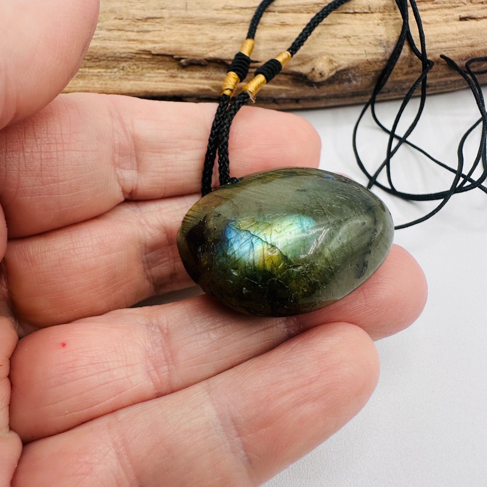 The Unbranded Brand Natural Labradorite Healing Stone Cord Necklace Unisex Size ONE SIZE - 3 Thumbnail