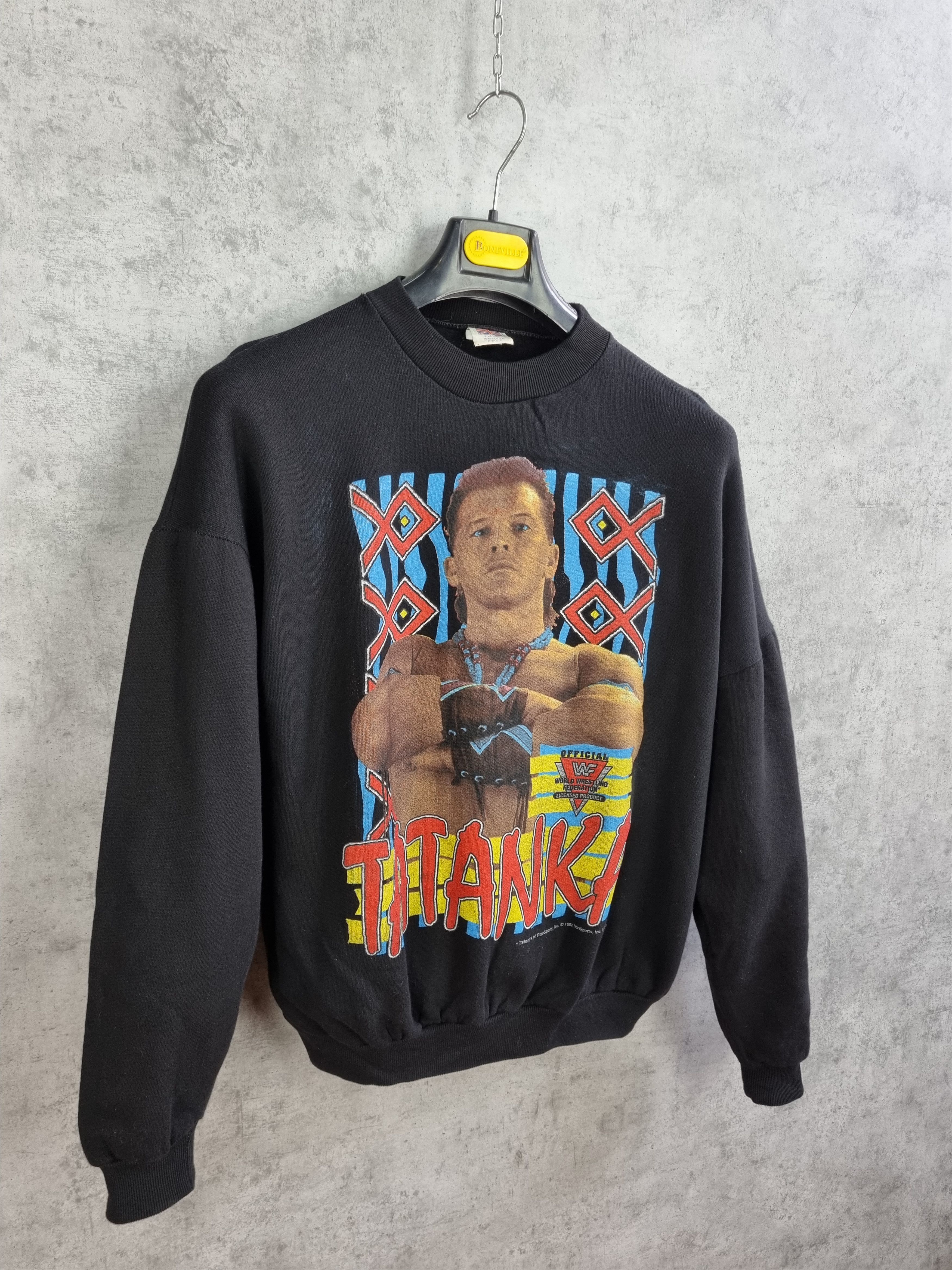 Vintage × WWE × WWF 92' Tatanka Big Portret TitanSport Wresling Sweatshirt Size US M / EU 48-50 / 2 - 1 Thumbnail