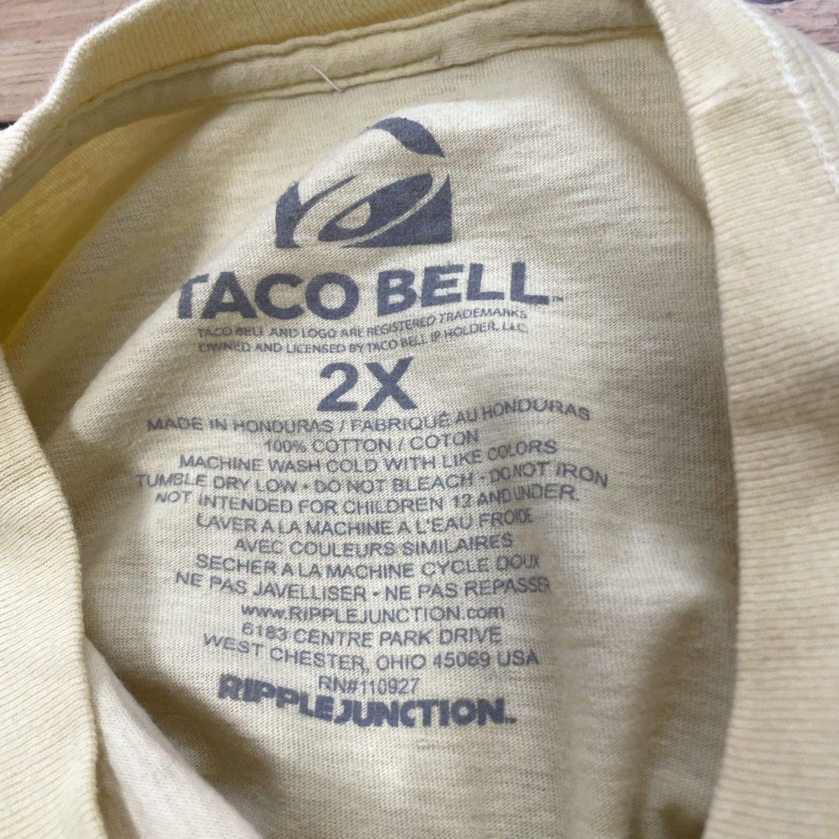 Bell Taco Bell T-Shirt Adult 2XL Yellow Retro 90s Logo Print Brand Tee 2XL Chest Mens Shirt Size US XXL / EU 58 / 5 - 6 Thumbnail