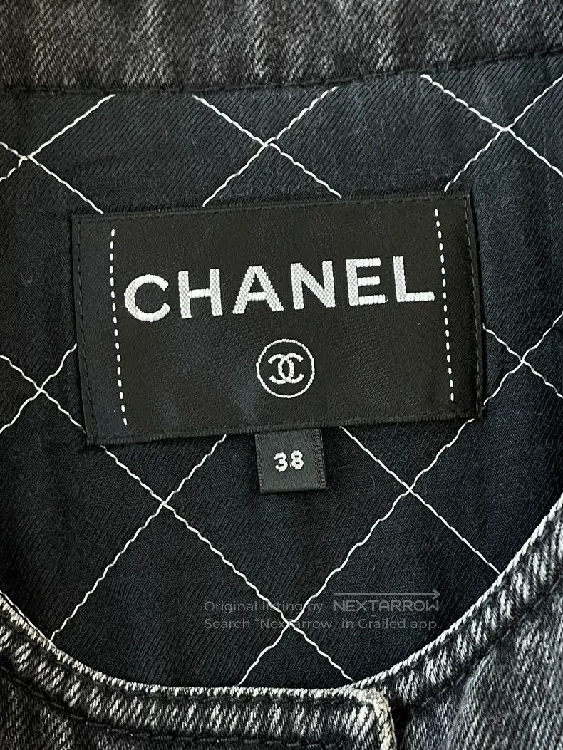 Chanel Chanel Black cotton denim gold-buttoned jacket Size XS / US 0-2 / IT 36-38 - 6 Thumbnail