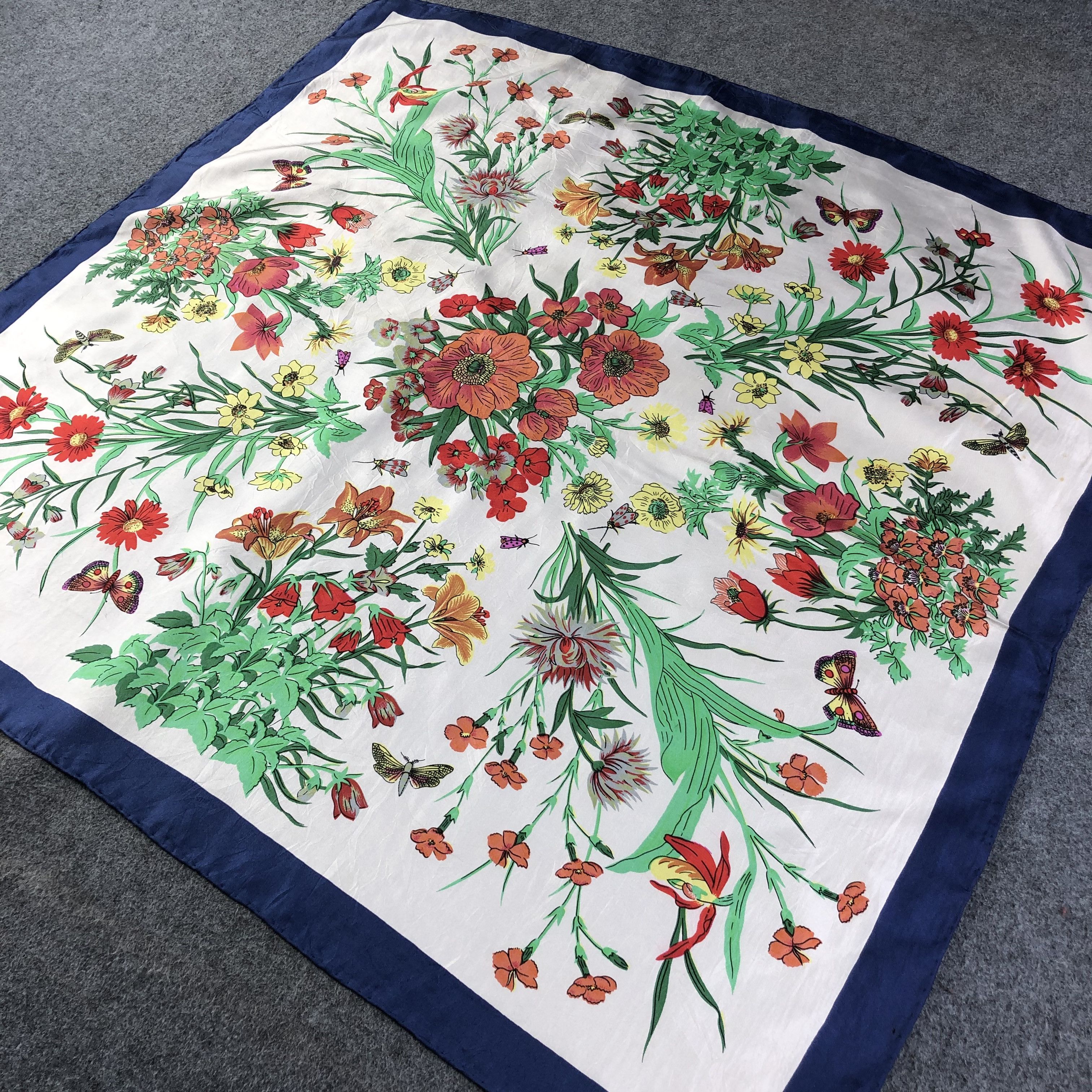 Japanese Brand Vintage Luxury Floral Hand Rolled Silk Scarf M715 Size ONE SIZE - 2 Thumbnail