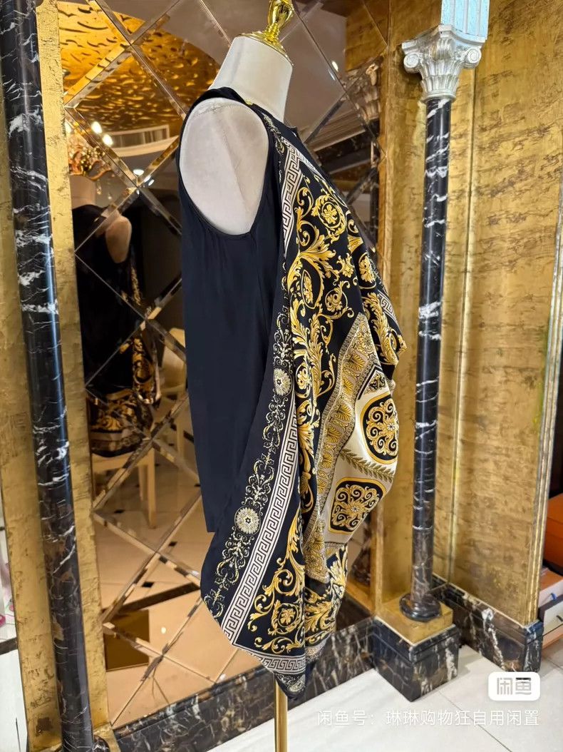 Versace Versace Black gold silk top dress Size M / US 6-8 / IT 42-44 - 4 Thumbnail