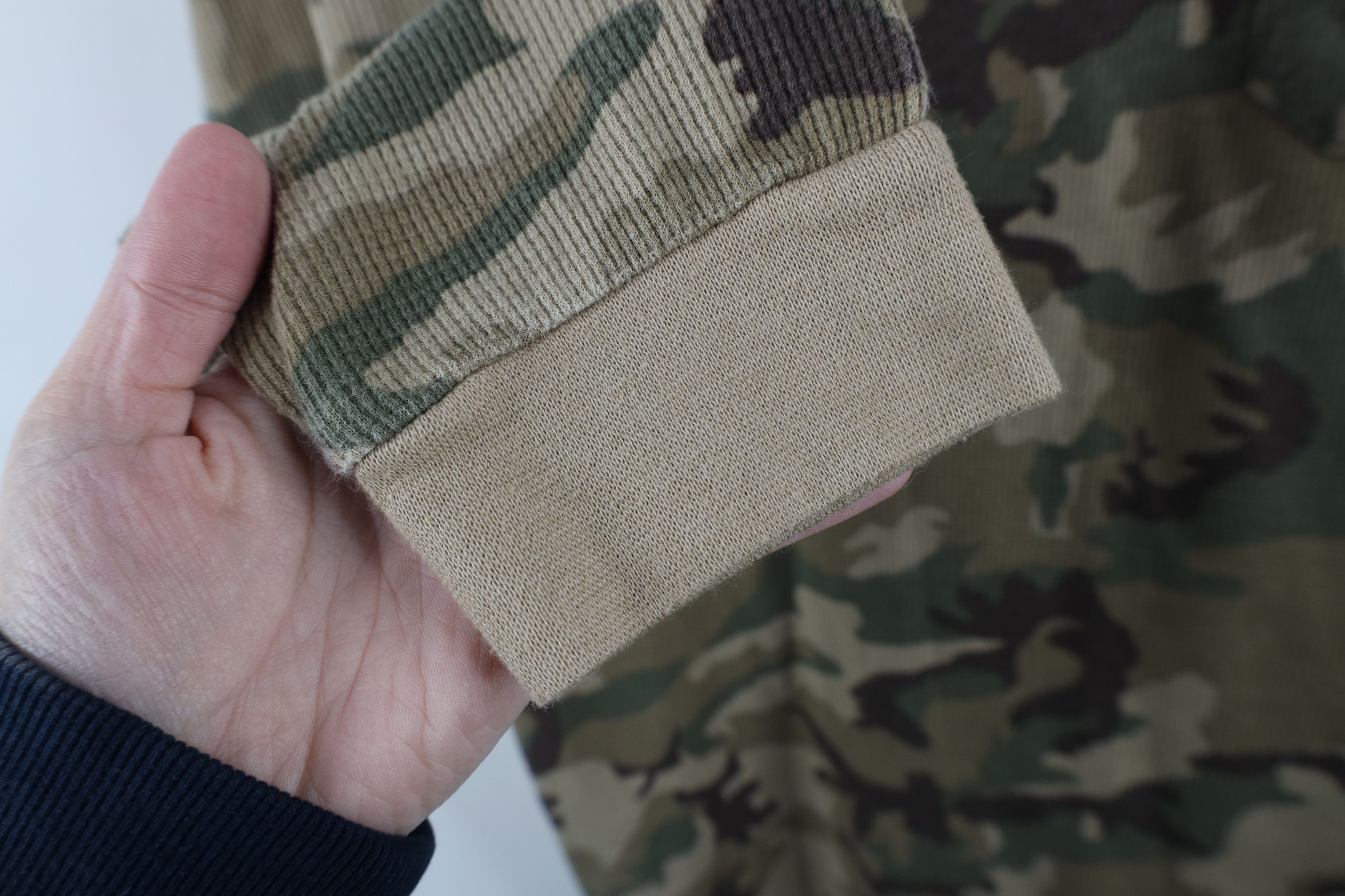 Vintage Vintage 90s Streetwear Waffle Knit Camouflage T-Shirt Size US XL / EU 56 / 4 - 5 Thumbnail