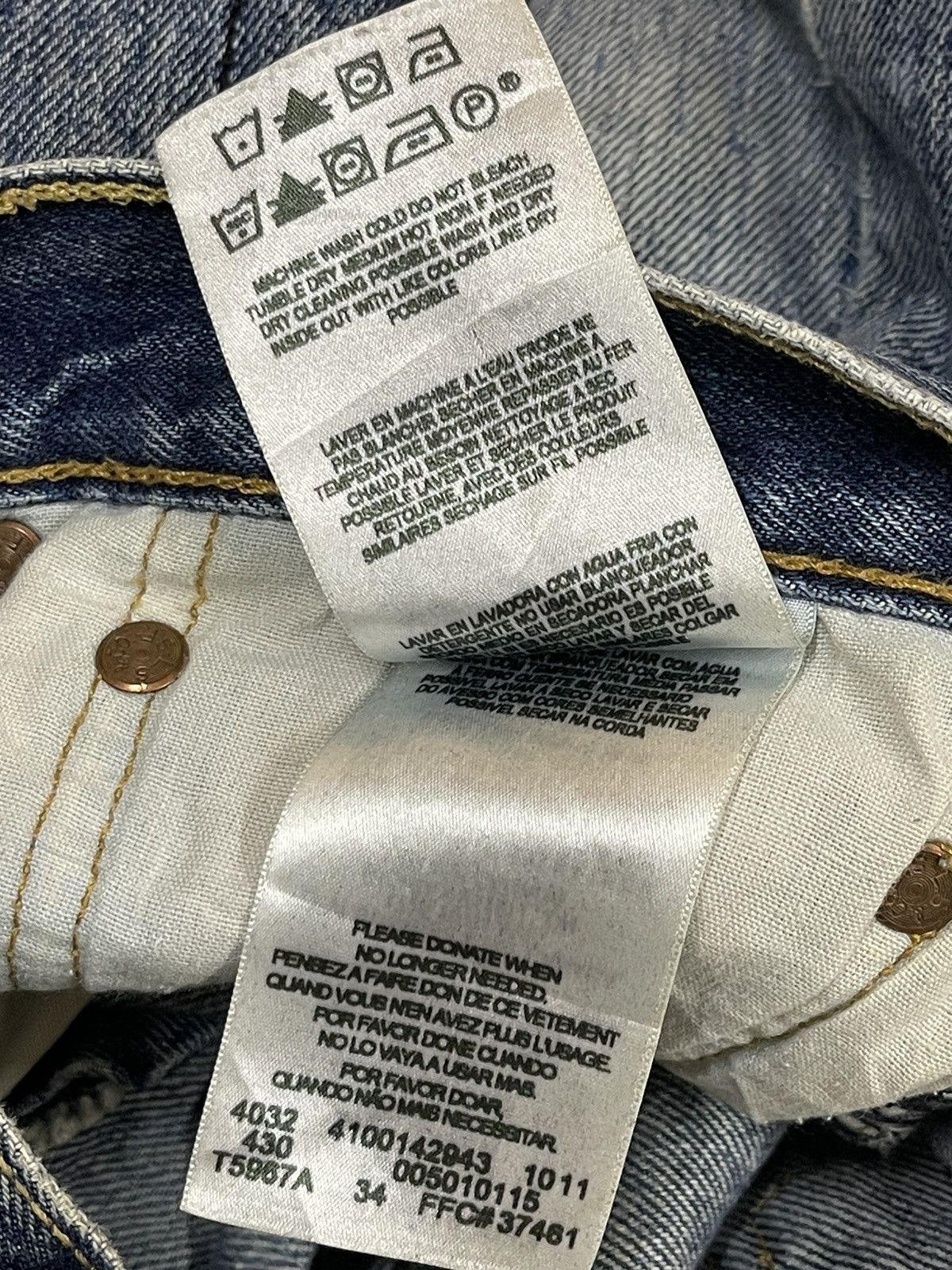 Levi's Vintage Levis 501 Blue Wash Distressed Style Loose Jeans Size US 32 / EU 48 - 10 Thumbnail