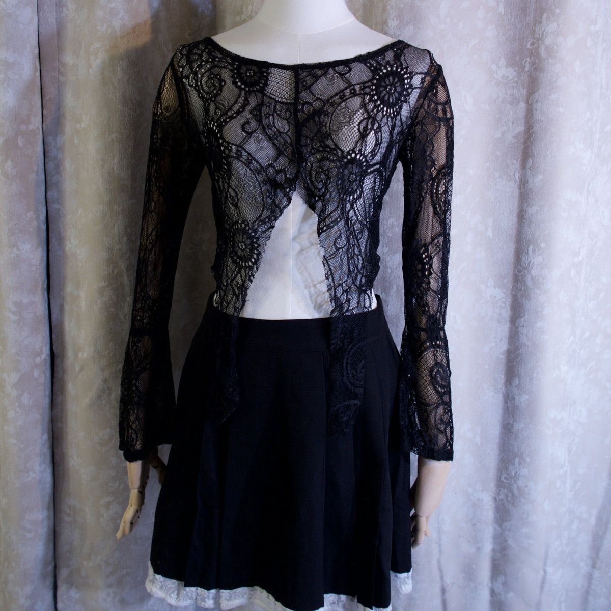 Other Midnight Veil Lace Top Size L / US 10 / IT 46 - 1 Thumbnail