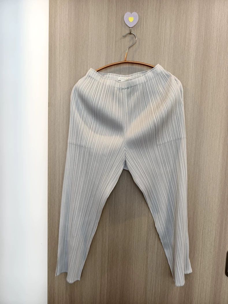 Issey Miyake Issey Miyake size:2 Light grey pleated pants Size 31" - 1 Thumbnail
