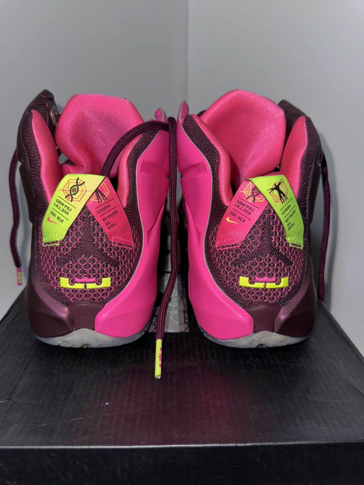 Nike Nike Lebron 12 Double Helix Size US 10.5 / EU 43-44 - 5 Thumbnail