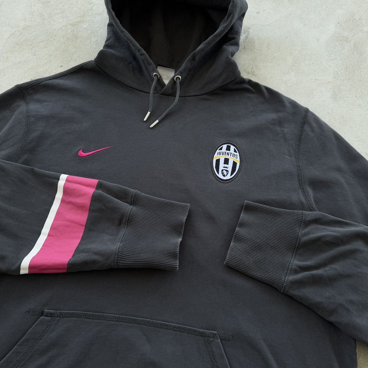 Nike × Vintage Vintage Nike Juventus Hoodie Size XL Gray Size US XL / EU 56 / 4 - 4 Thumbnail