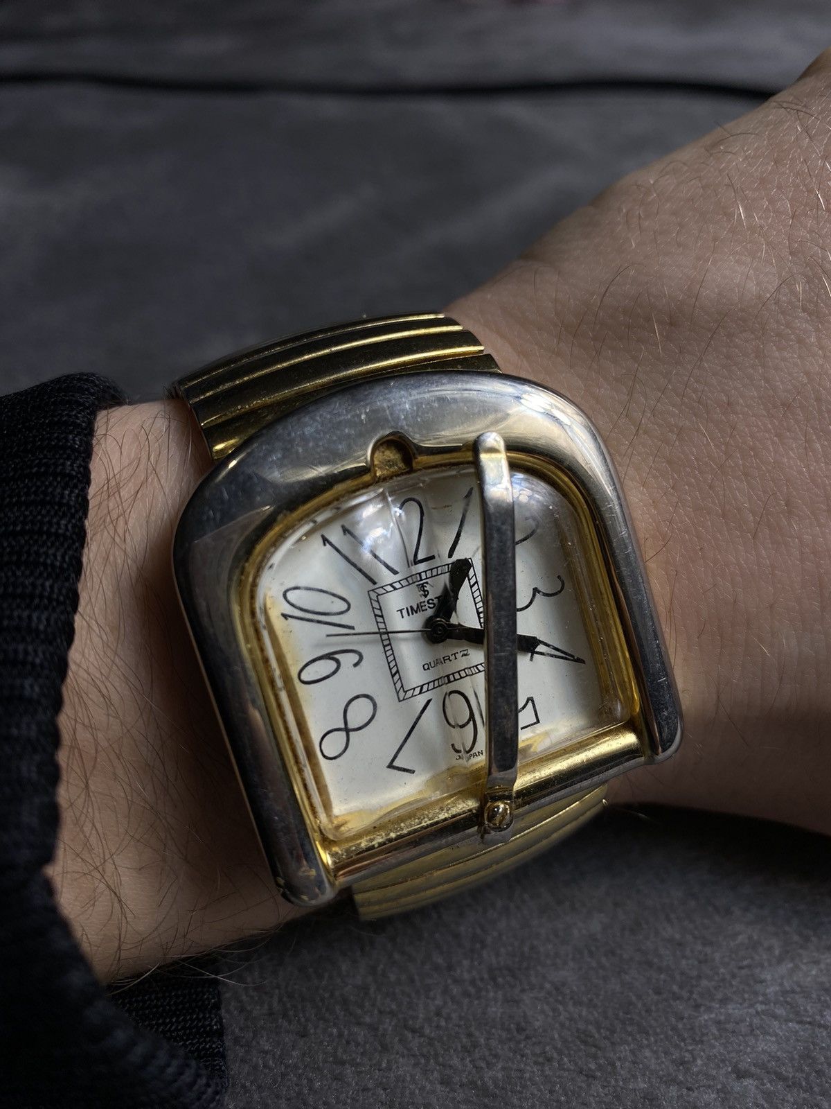 Jewelry Futuristic Vintage Japan Buckle Quartz Watch - Work 100% Size ONE SIZE - 3 Thumbnail