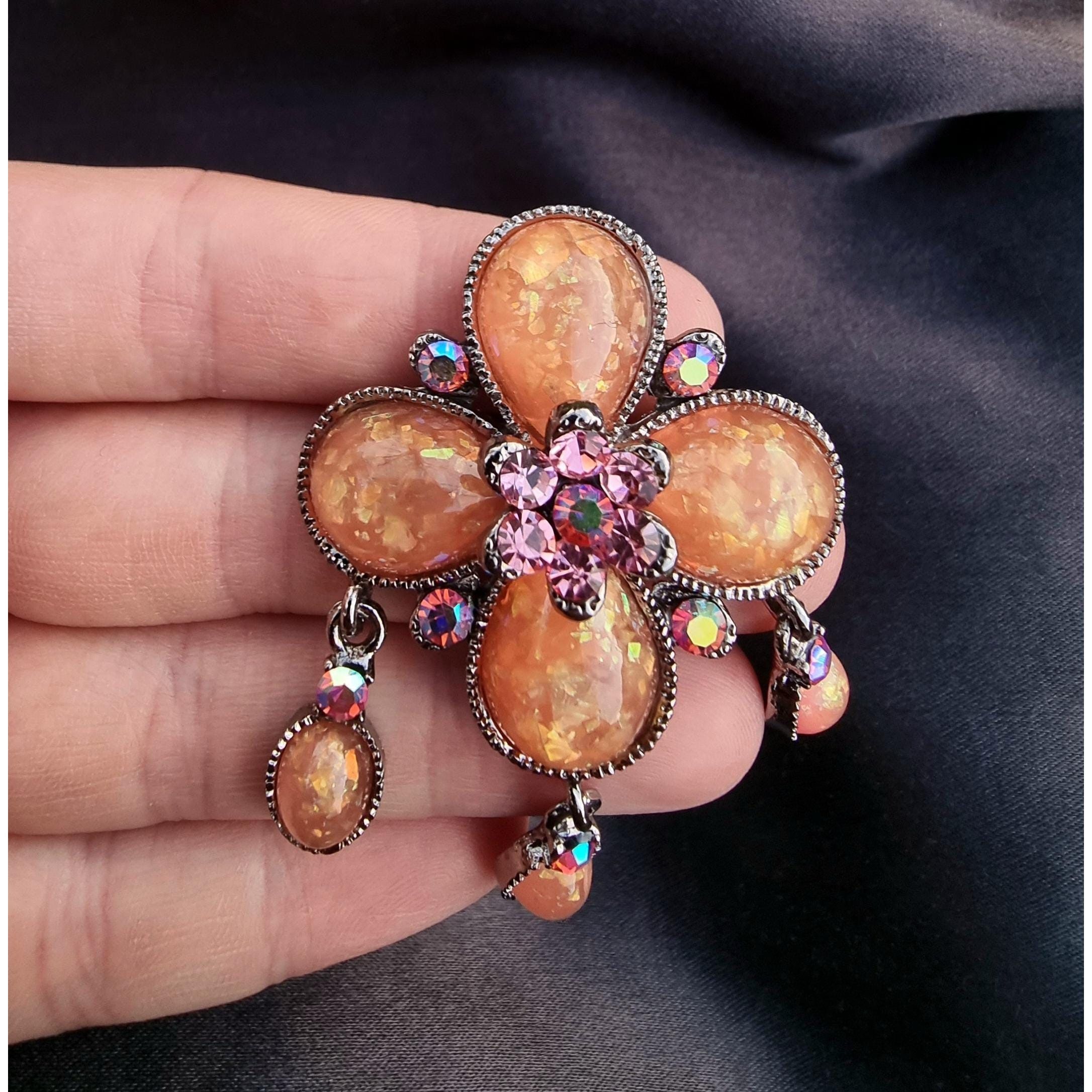 Vintage Rare Find Vintage SNK Signed Melon Opal Cabochon Rhinestones Size ONE SIZE - 5 Thumbnail