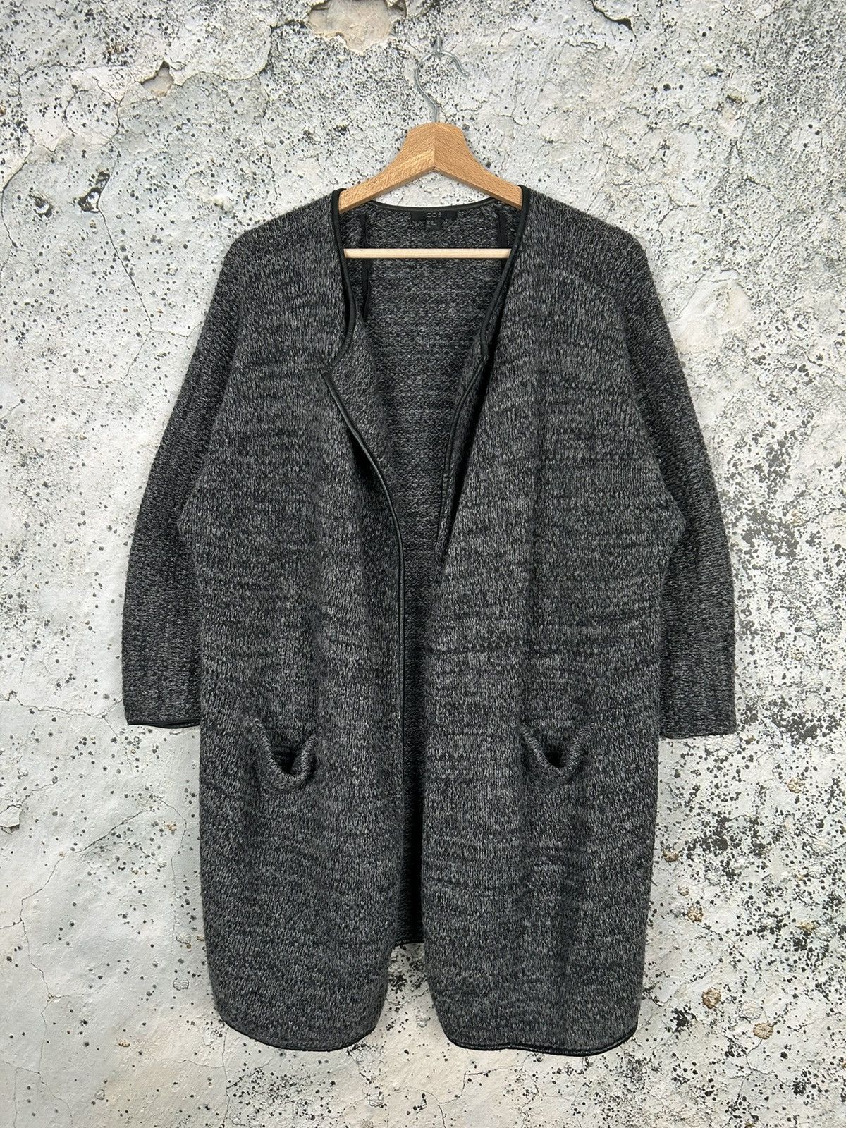 Cos COS Lambs Wool Avantgarde Cardigan Designer Streetwear Size US XS / EU 42 / 0 - 1 Thumbnail
