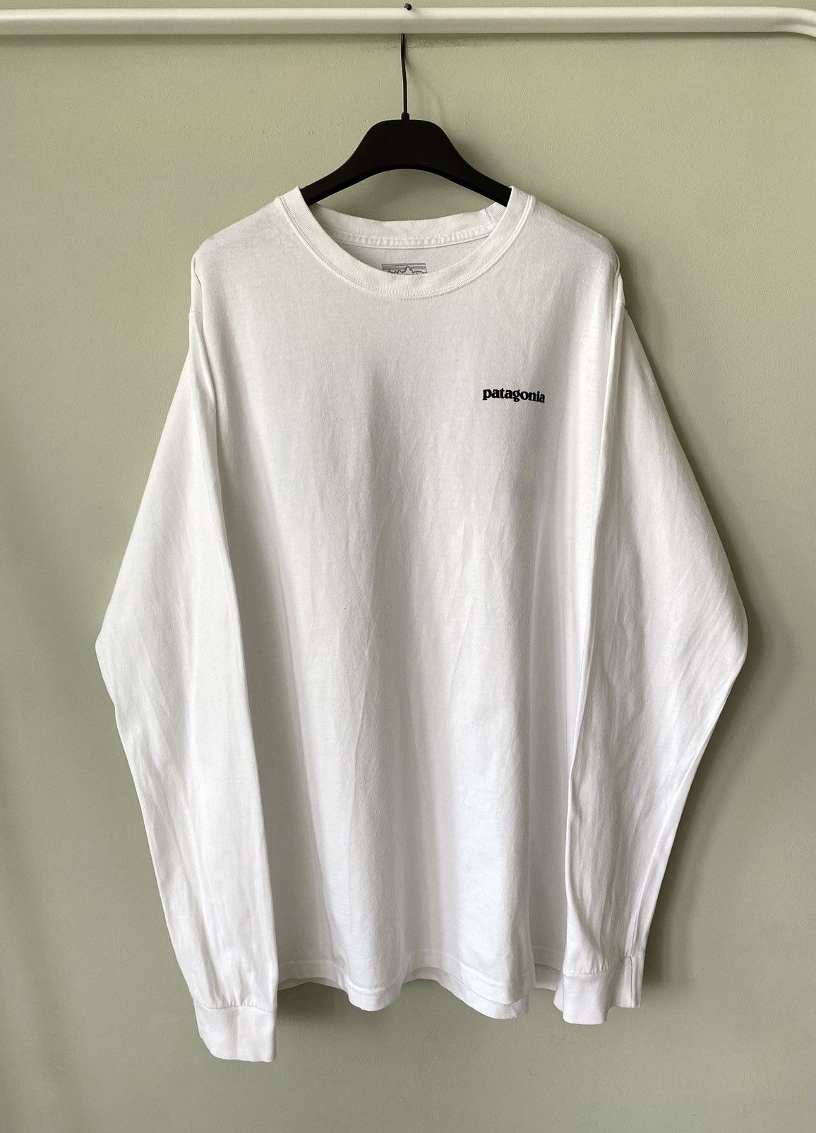 Patagonia Patagonia logo long sleeve t shirt Size US L / EU 52-54 / 3 - 2 Thumbnail