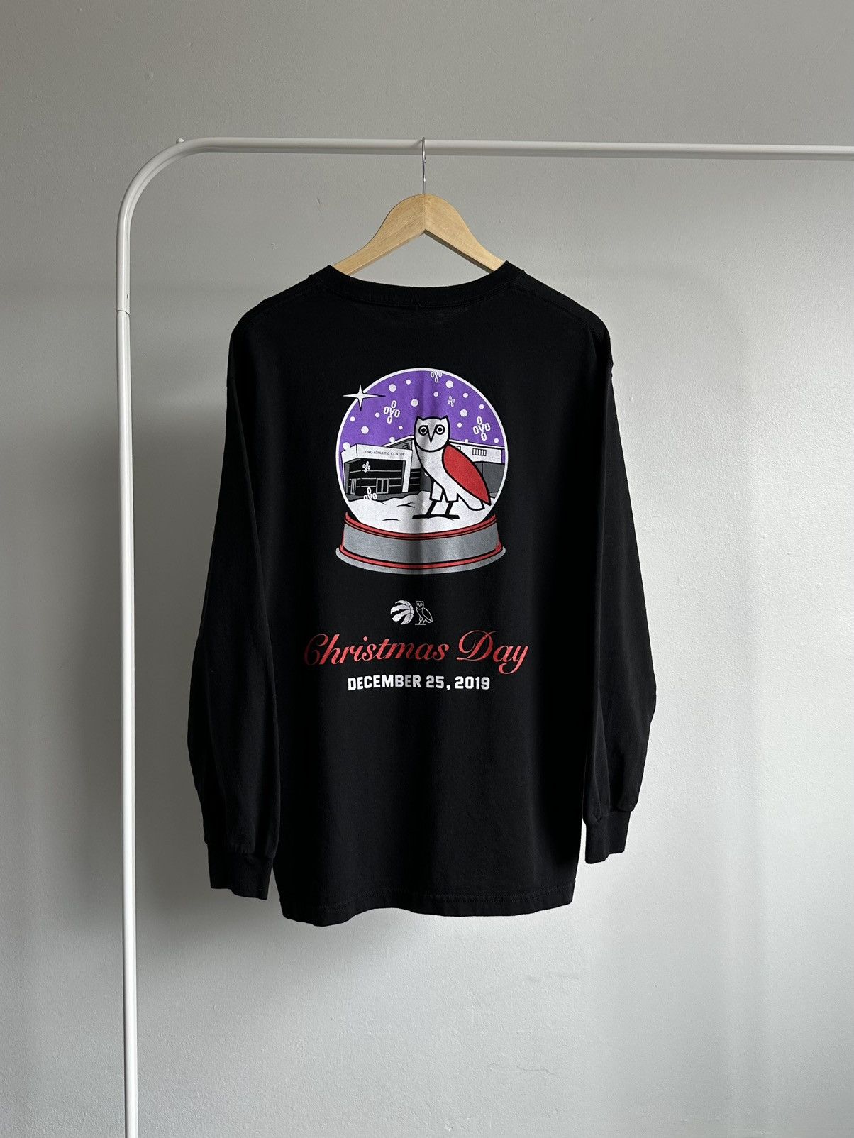 Drake × October's Very Own Octobers Very Own Christmas Day 2019 OVO Size US L / EU 52-54 / 3 - 1 Thumbnail