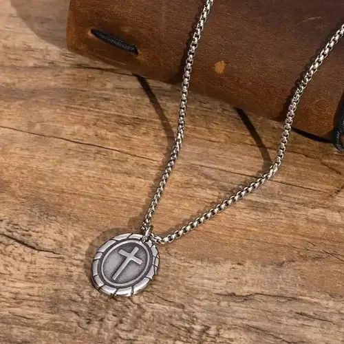 Vintage Cross Pendant Necklaces Size ONE SIZE - 1 Thumbnail