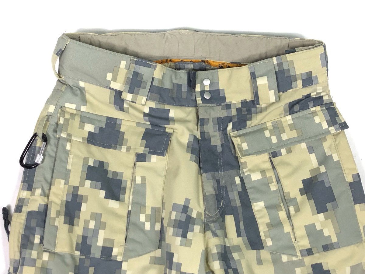 Burton RARE🔥BURTON RONIN 7-POCKETS DIGI CAMO CARGO SNOWBOARD PANTS Size US 32 / EU 48 - 9 Thumbnail