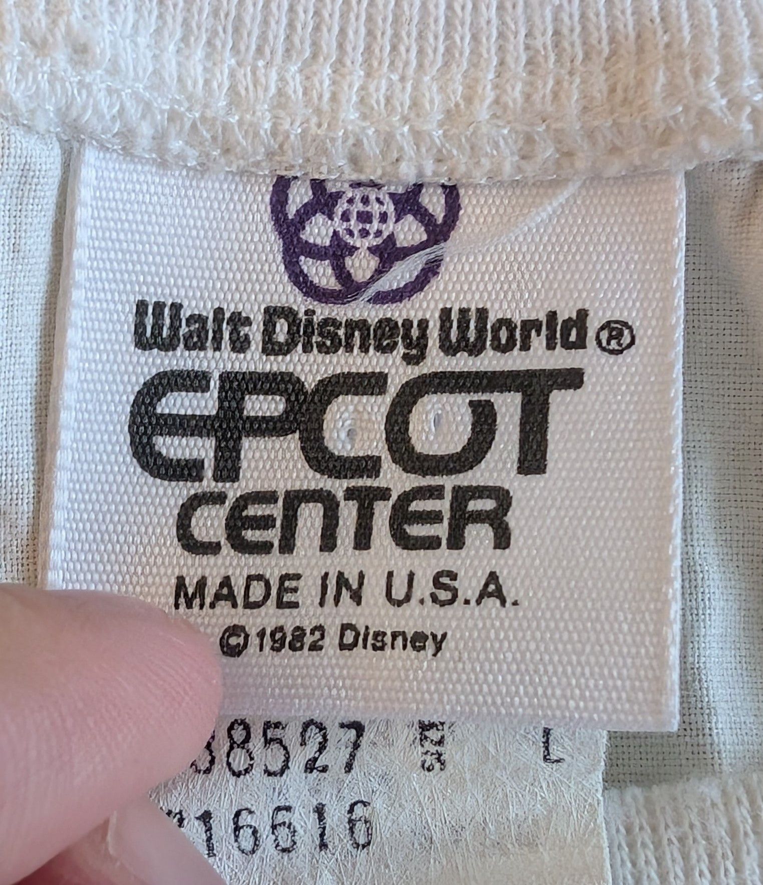 Disney RARE Walt Disney World Epcot Center 1982 Vintage LS T-Shirt Size US L / EU 52-54 / 3 - 3 Thumbnail