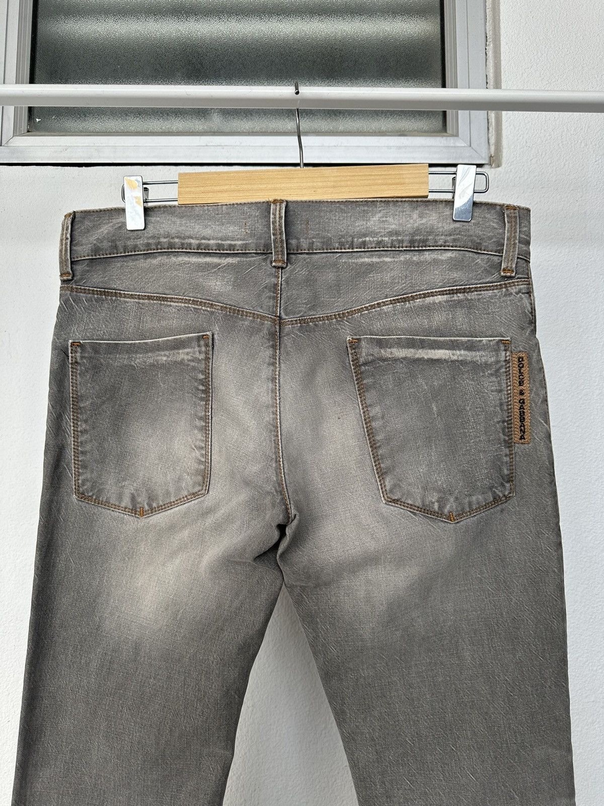 Dolce & Gabbana 00’s VTG Dolce & Gabbana 14 Gold distressed grey dirty jeans Size US 32 / EU 48 - 13 Thumbnail