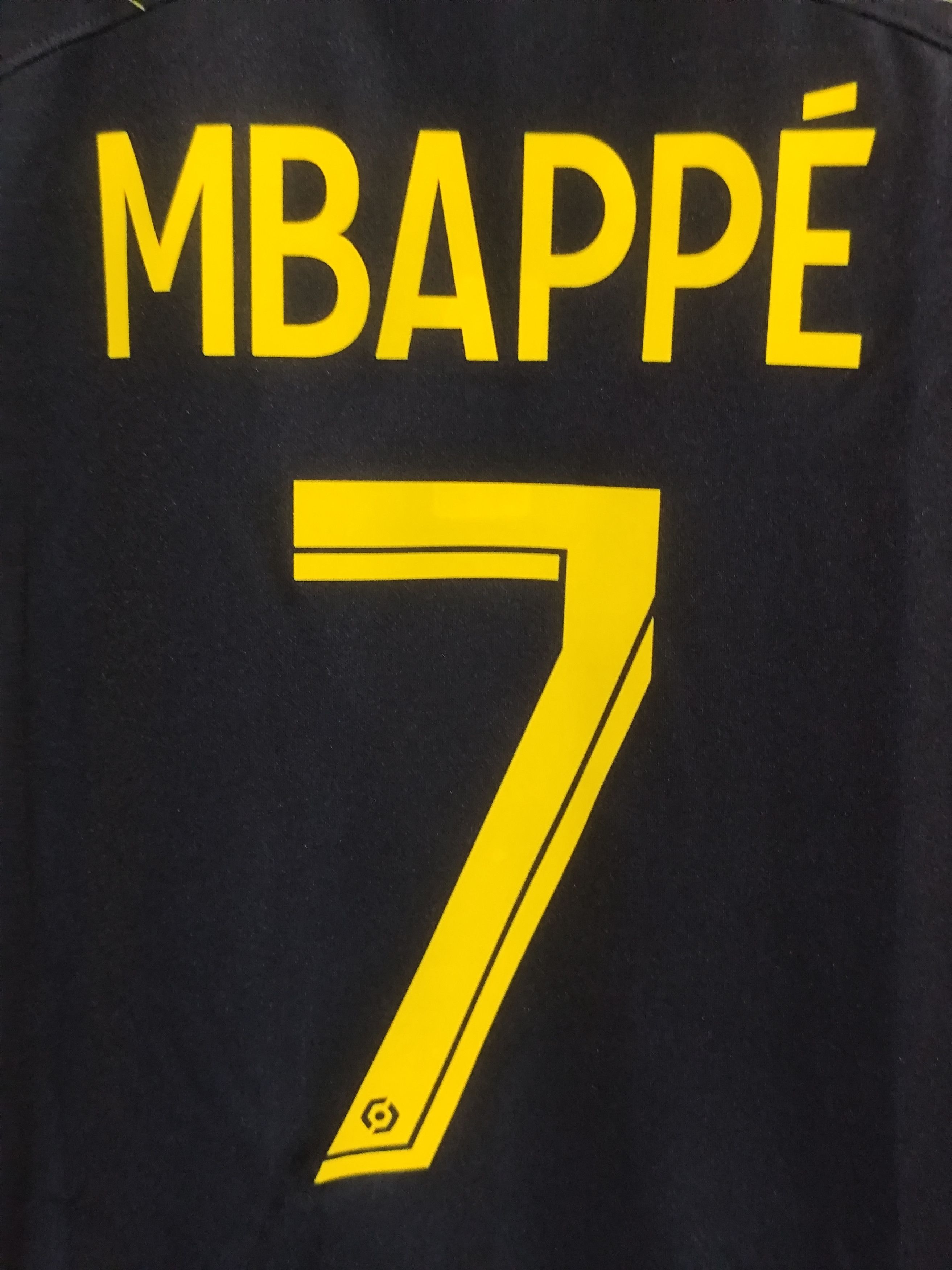 Jordan Brand Jordan x Paris Saint-Germain (PSG) 2022/23 #7 Mbappe Jersey Size US M / EU 48-50 / 2 - 24 Thumbnail