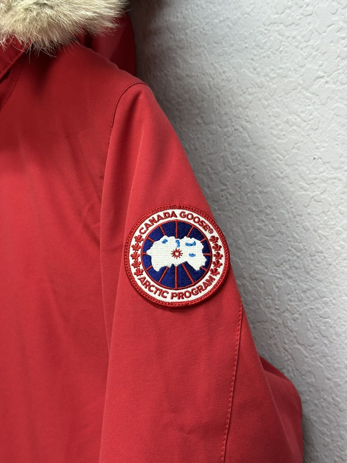 Canada Goose Vintage Canada Goose Down Puffer Jacket Real Fur Canada Size M / US 6-8 / IT 42-44 - 5 Thumbnail