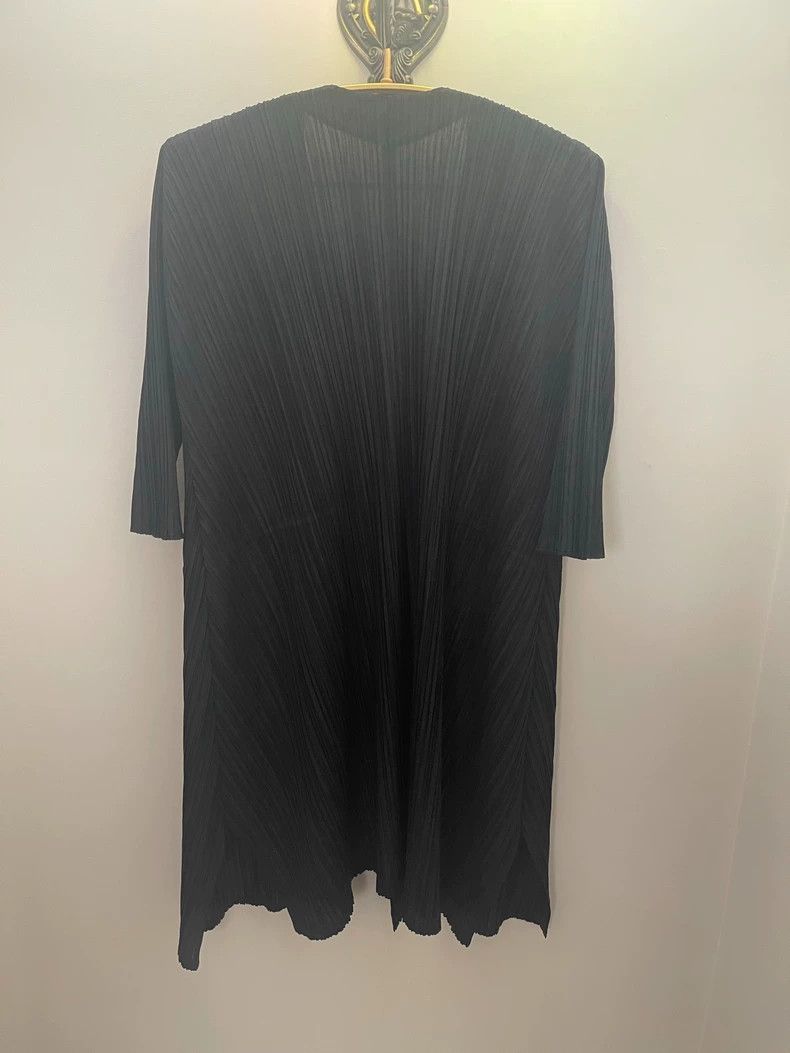 Issey Miyake Issey Miyake size:4 A mid-length black coat Size M / US 6-8 / IT 42-44 - 2 Thumbnail