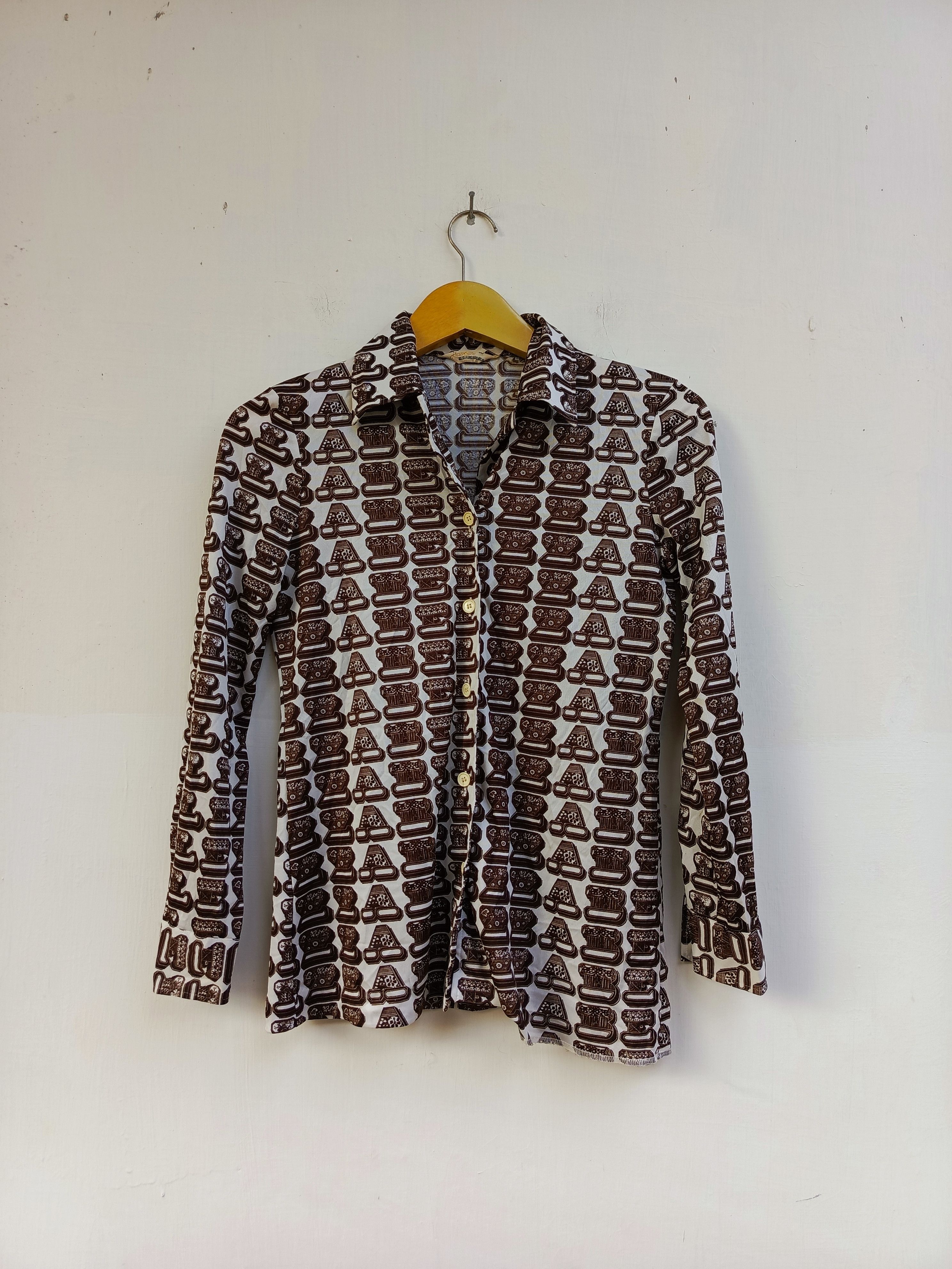 Japanese Brand Harmer full print font pattern button ups Size M / US 6-8 / IT 42-44 - 1 Thumbnail