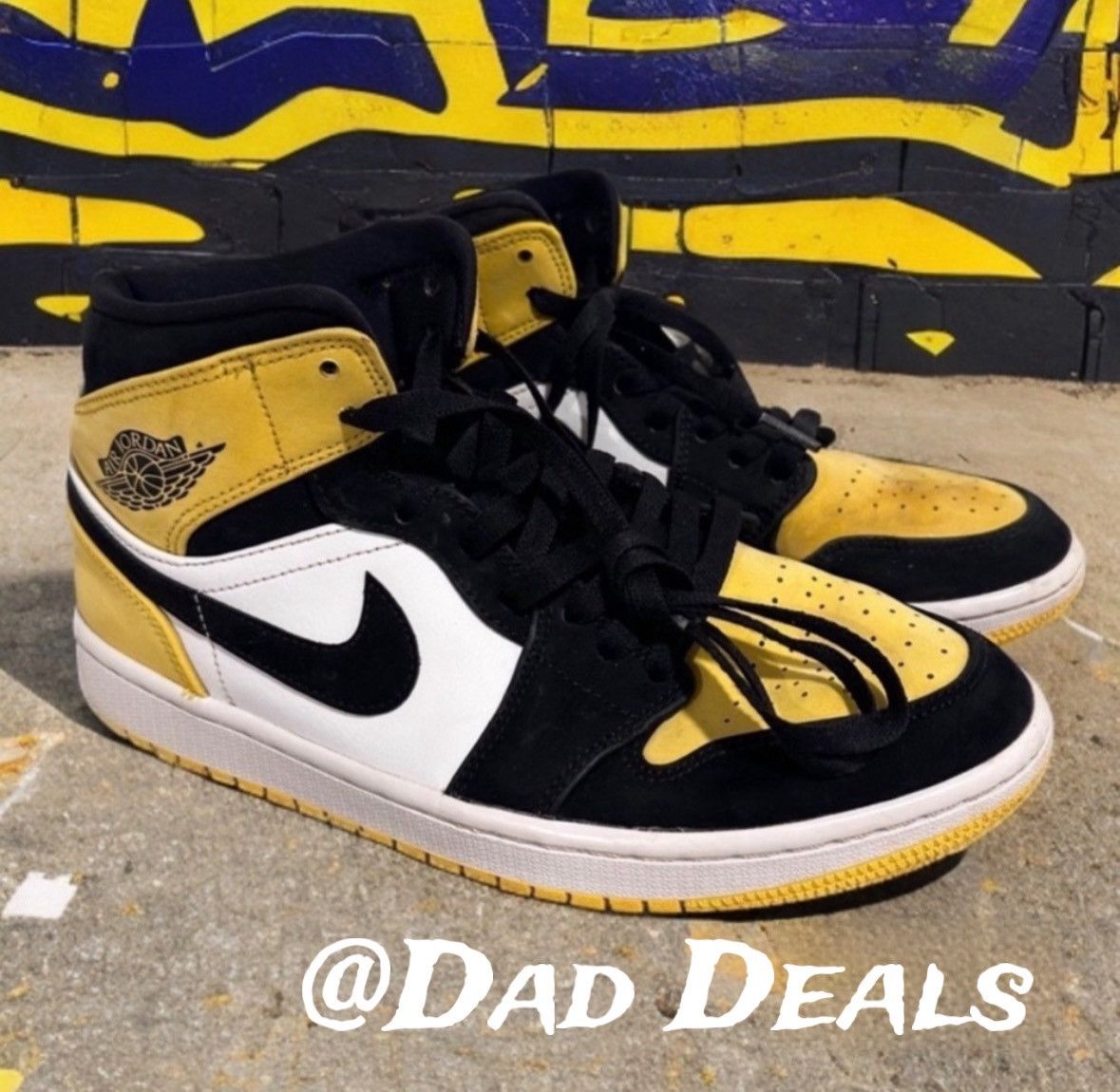 Jordan Brand Air Jordan 1 Mid SE "Yellow Toe" sneakers Suede Leather Size US 8.5 / EU 41-42 - 12 Thumbnail