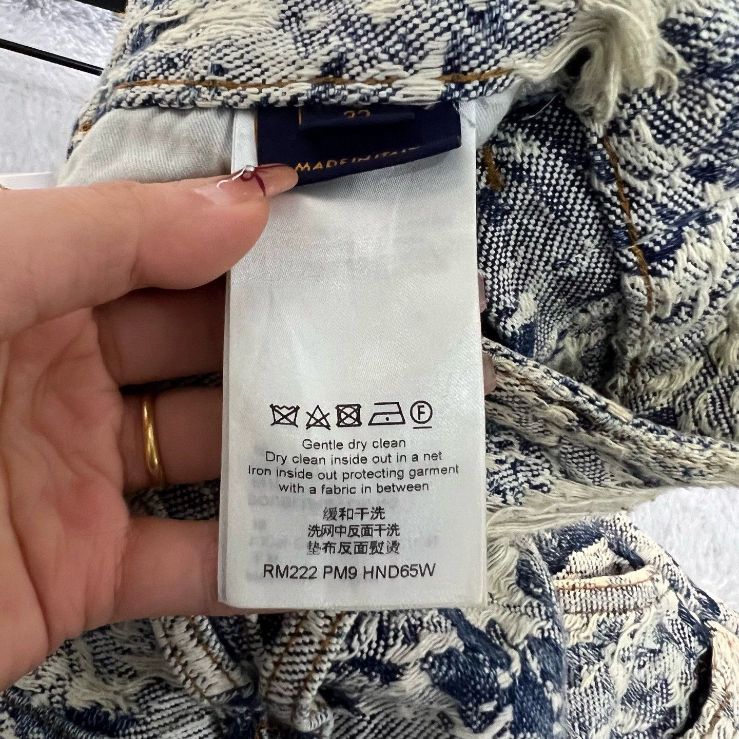 Louis Vuitton Louis Vuitton LV mixed-color floral embroidered denim shorts Size US 32 / EU 48 - 4 Thumbnail