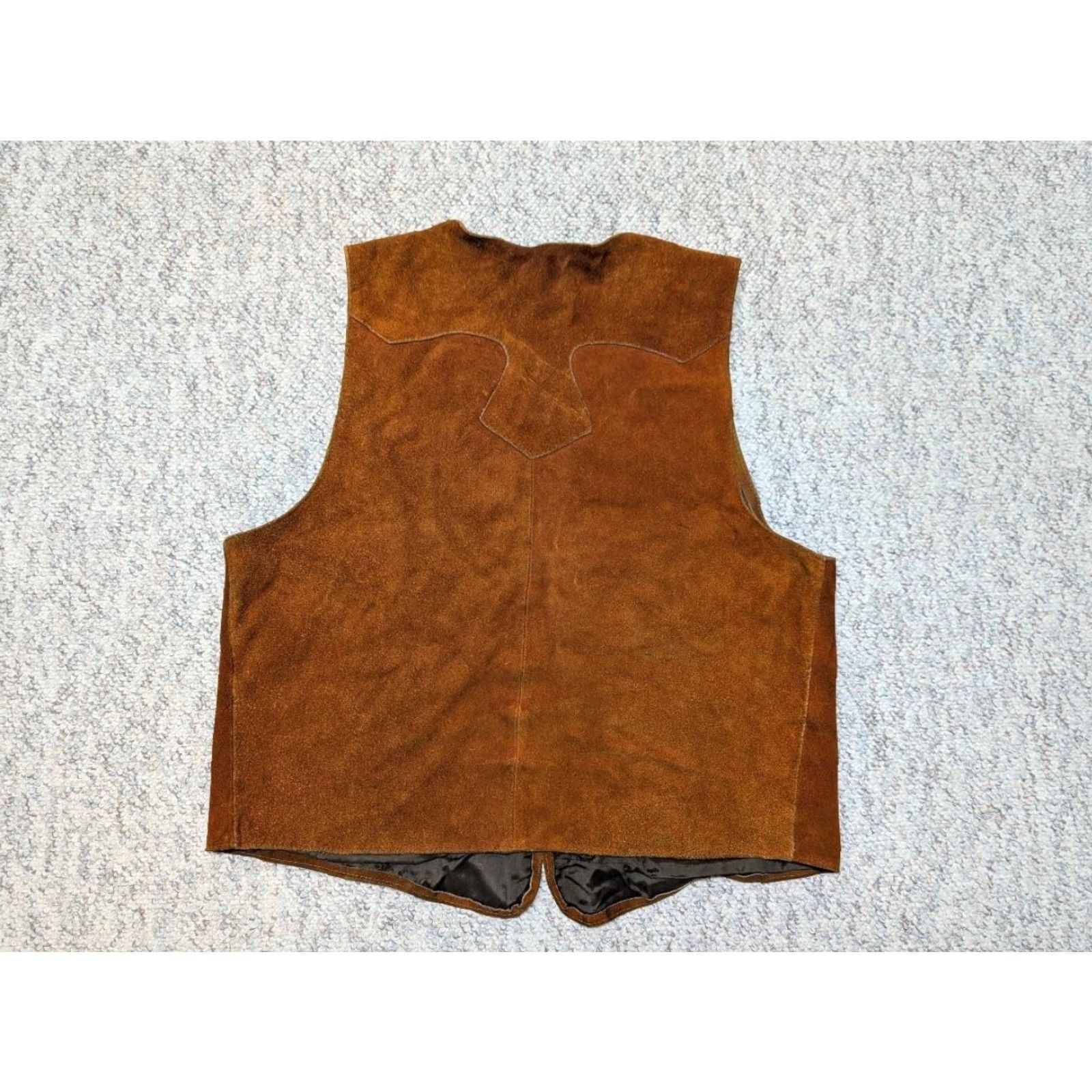 Vintage VINTAGE handcrafted WESTERN vest 42 brown leather split-suede Cowboy vest Men M Brown 1970s Hippie Motorcycle Rancher Logo: West? Size US M / EU 48-50 / 2 - 4 Thumbnail