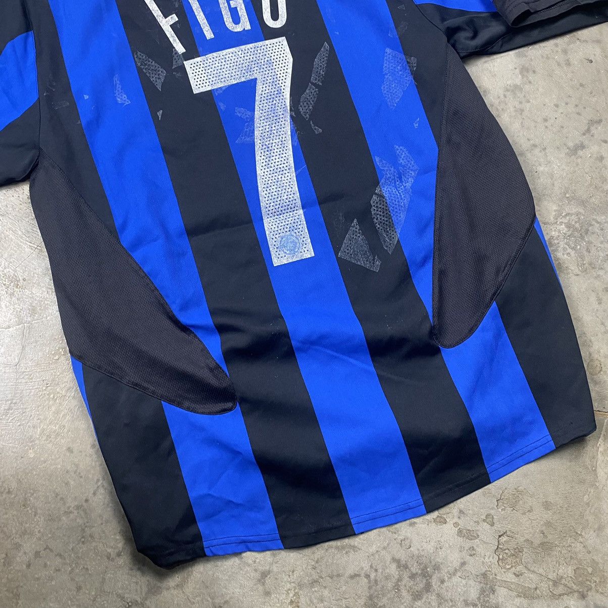 Nike y2k Luis Figo Inter Milan Firelli Jersey Size US M / EU 48-50 / 2 - 7 Thumbnail
