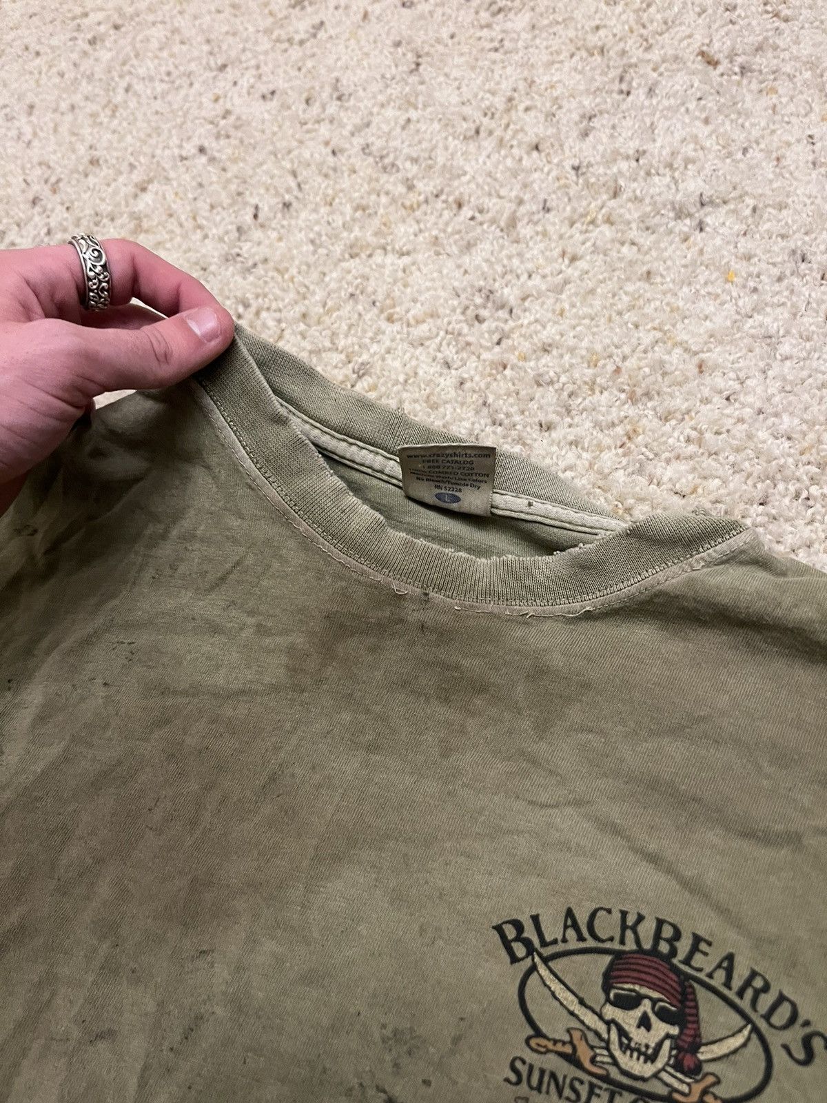 Vintage Thrashed & Faded Blackbeard Cruises long sleeve Size US L / EU 52-54 / 3 - 5 Thumbnail