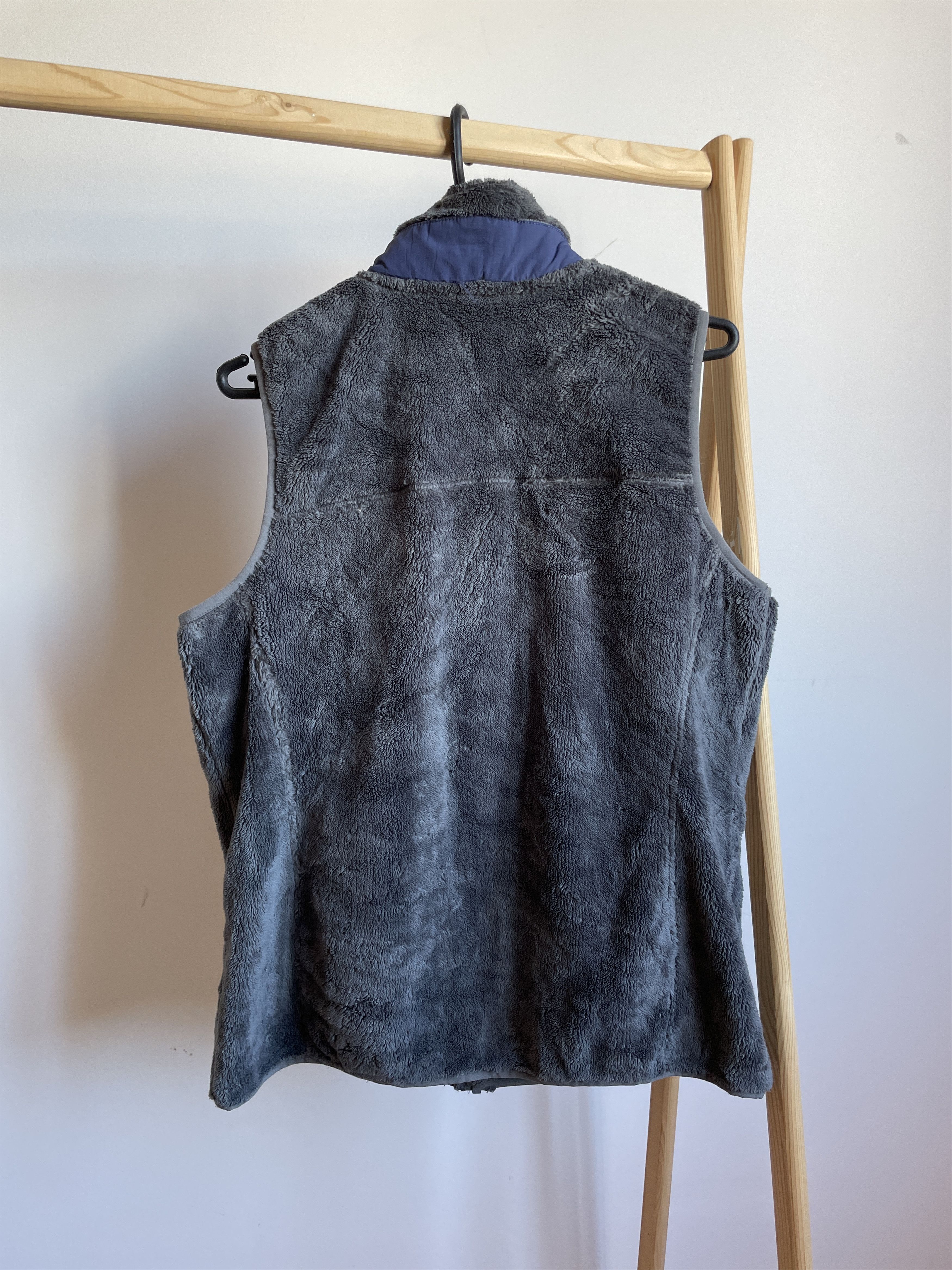 L.L. Bean L.L. Bean Womens Hi-Pile Fleece Vest Size M Size M / US 6-8 / IT 42-44 - 2 Thumbnail
