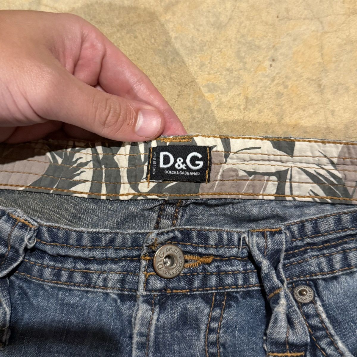 Dolce & Gabbana Vtg 2000s Dolce & Gabbana Double Seam Faded Distressed Jeans Size US 31 - 7 Thumbnail