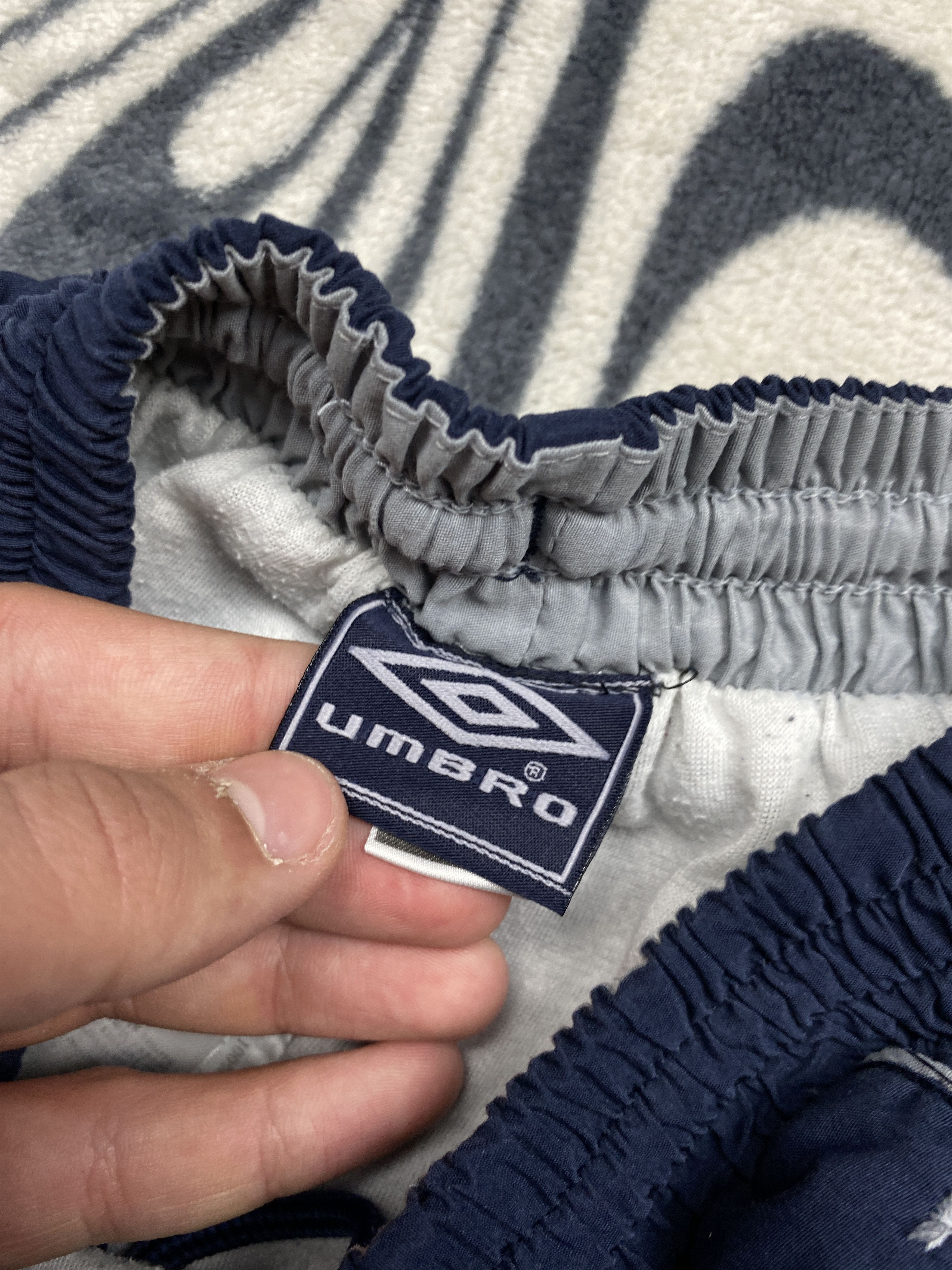 Umbro Umbro Vintage Nylon Parachute Track Pants Y2K Size US 32 / EU 48 - 4 Thumbnail