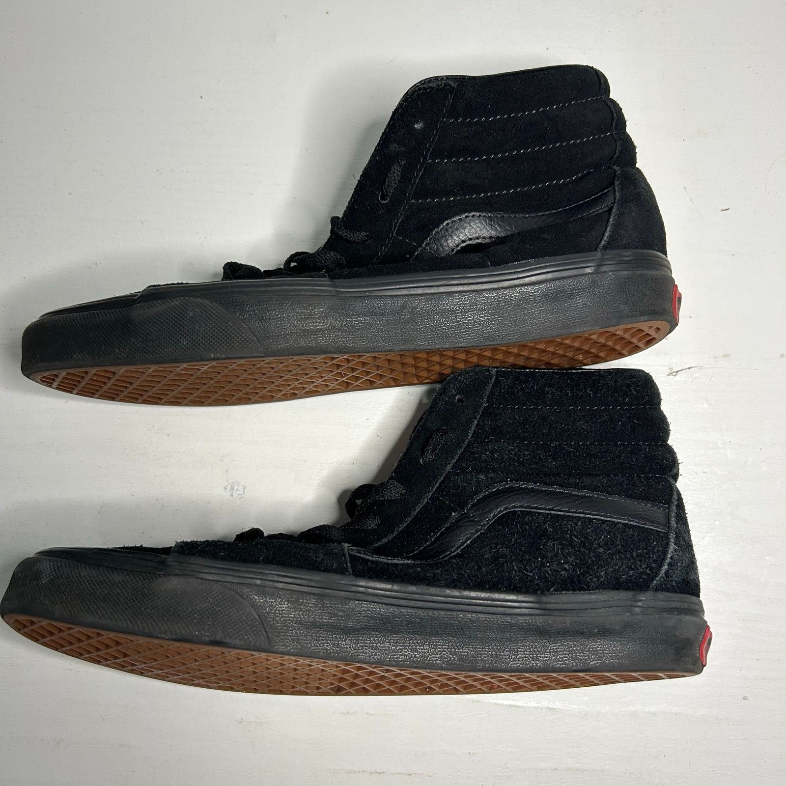 Vans Vans Sk8-Hi Black Suede High Tops Men’s 8 Women’s 9.5 Size US 8 / EU 41 - 12 Thumbnail