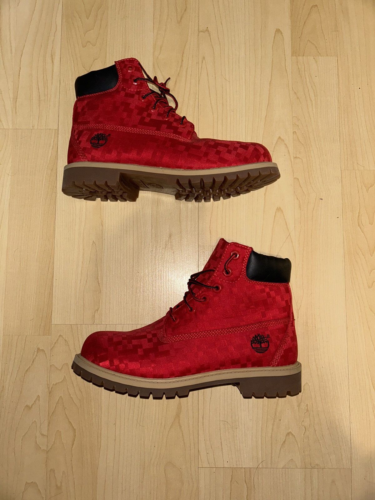 Red digital camo timberlands online