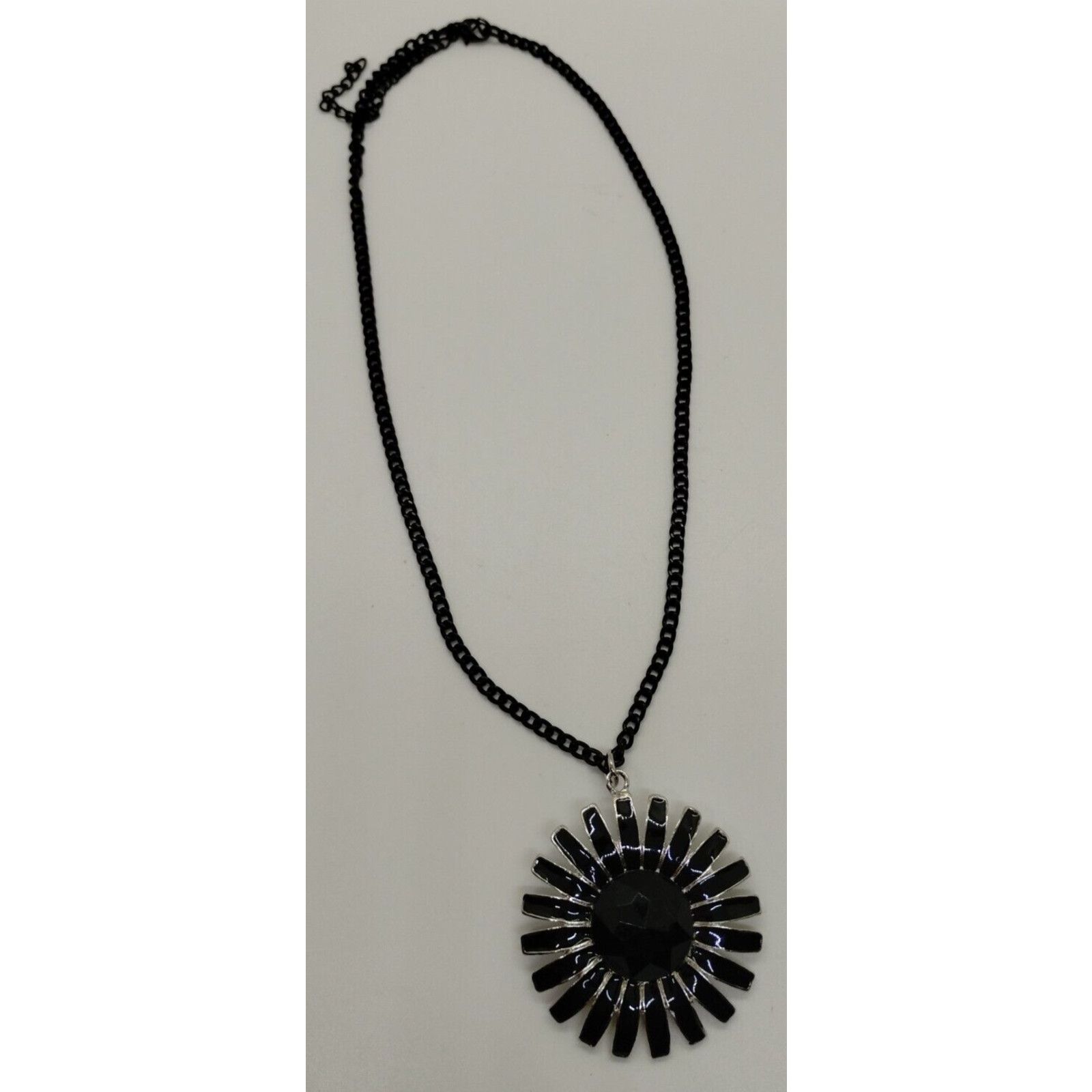 Vintage Silver Black Daisy Necklace - Gemstone- Enamel Petals - 11" Size ONE SIZE - 1 Thumbnail