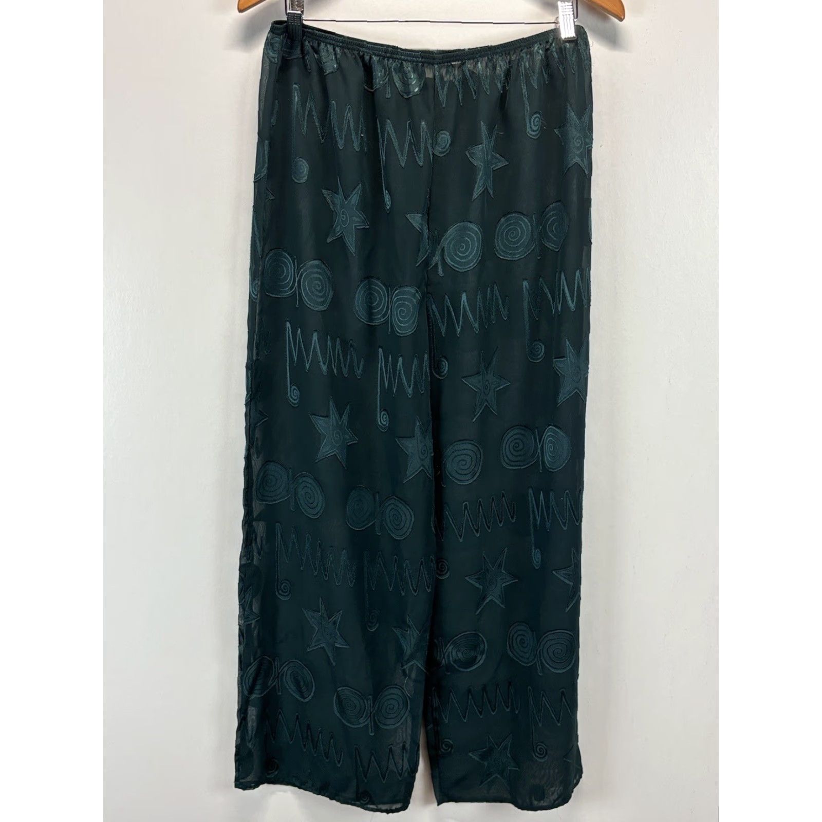Victoria's Secret Vtg Victoria's Secret Sheer Pajamas 2 Pc Set Sz Medium Green Geometric Gold Label Geometric Pattern Polyester Vintage Yes Men? No. Size ONE SIZE - 6 Thumbnail