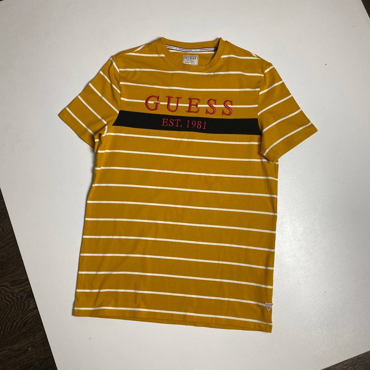 Guess Guess T-shirt Size:XS Size US XS / EU 42 / 0 - 1 Thumbnail